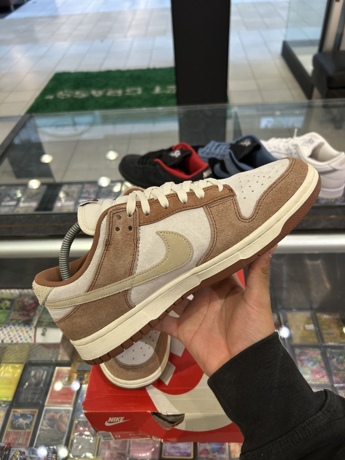 Nike Nike dunk low curry Size US 9 / EU 42 - 5 Thumbnail