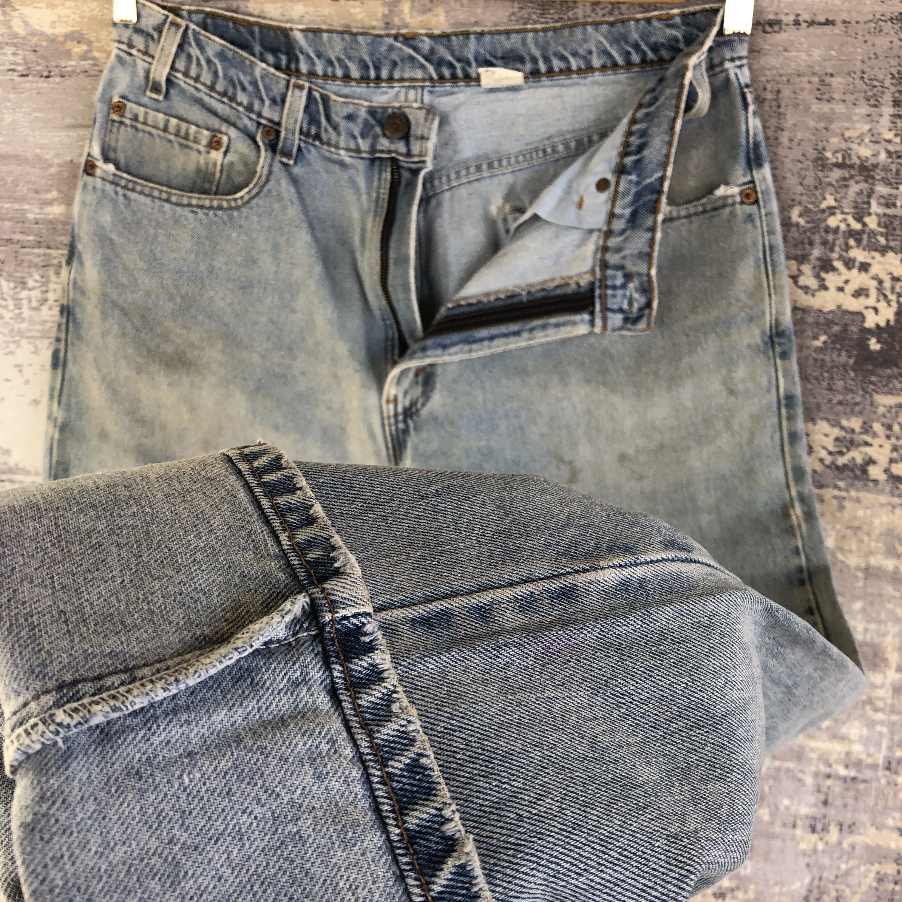 Levi's Vintage Ripped Levis 505 Jeans Levi's Faded Light Wash Denim Size US 32 / EU 48 - 7 Thumbnail