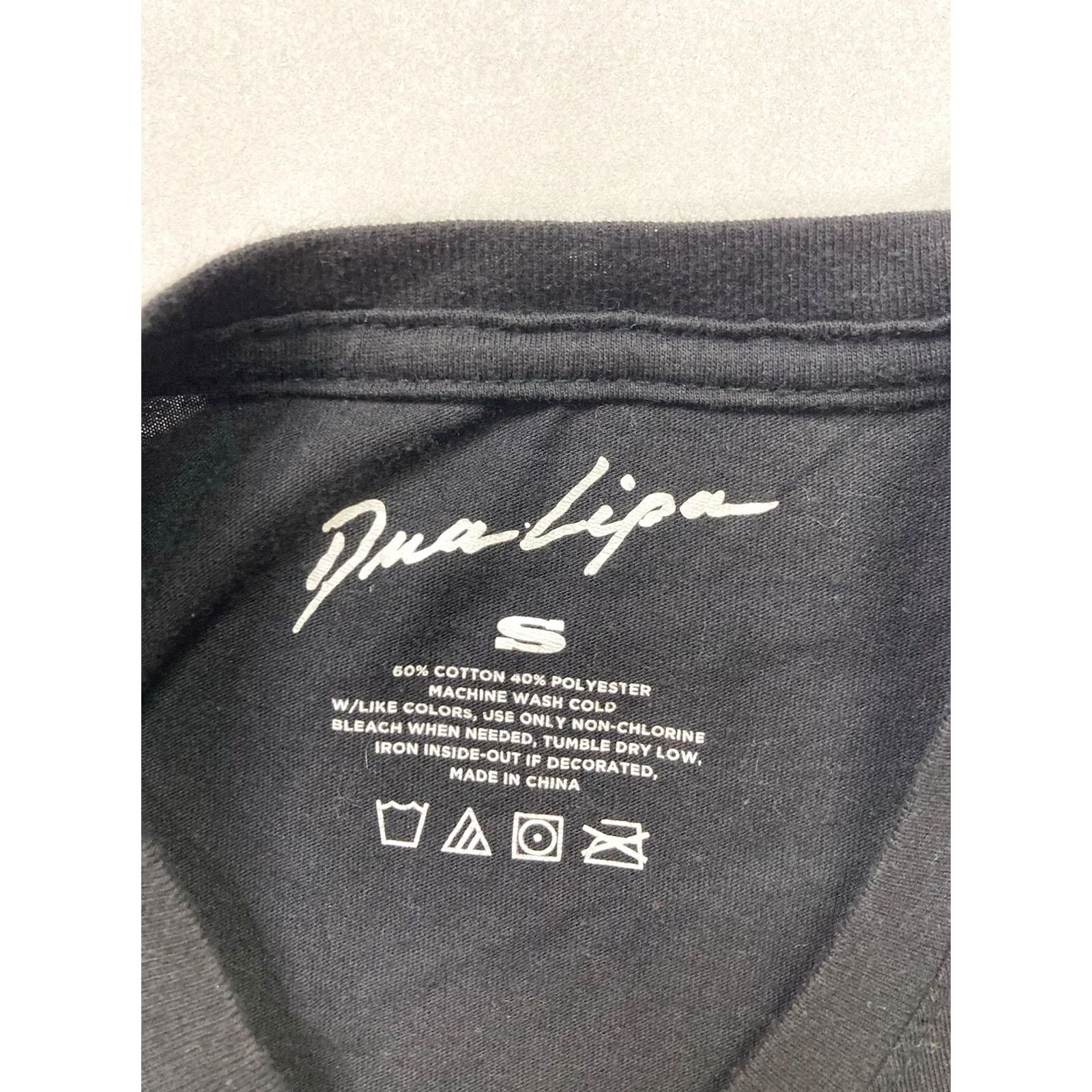 Vintage Dua Lipa Shirt Women Small Black Short Sleeve Crew Neck T-Shirt Music Size S / US 4 / IT 40 - 4 Thumbnail