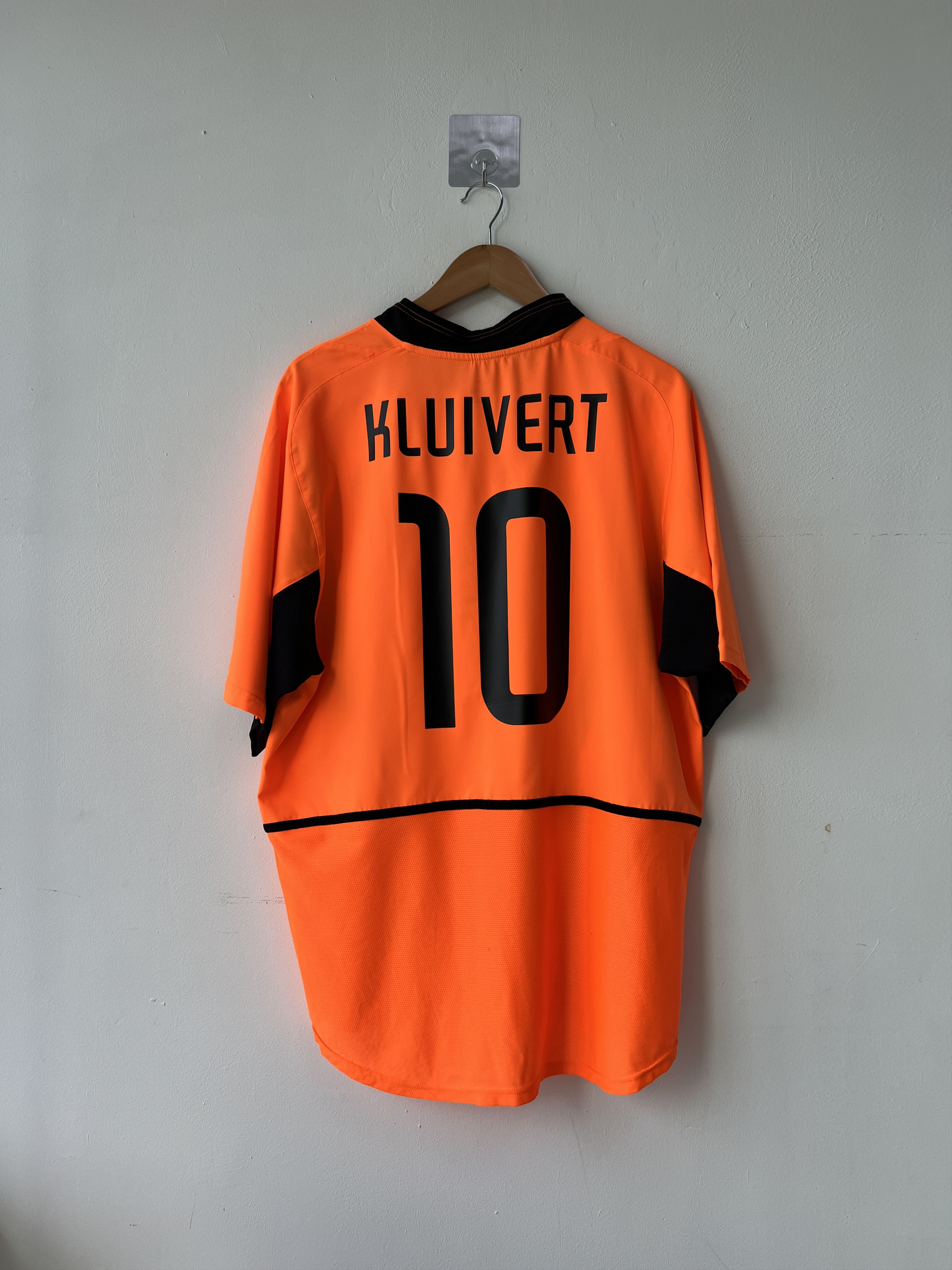 Nike (XL) Holland 2002-04 Home Kit Kluivert #10 Size US XL / EU 56 / 4 - 1 Thumbnail