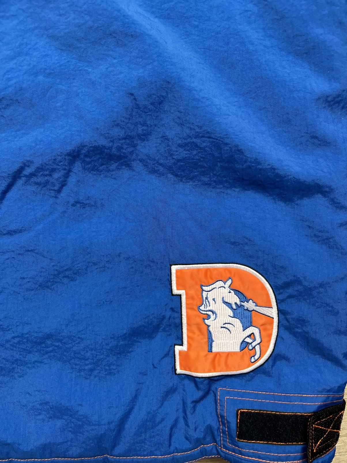 Champion × NFL × Vintage Vintage 90s Denver Broncos Champion Puffer Jacker Size US XL / EU 56 / 4 - 5 Thumbnail