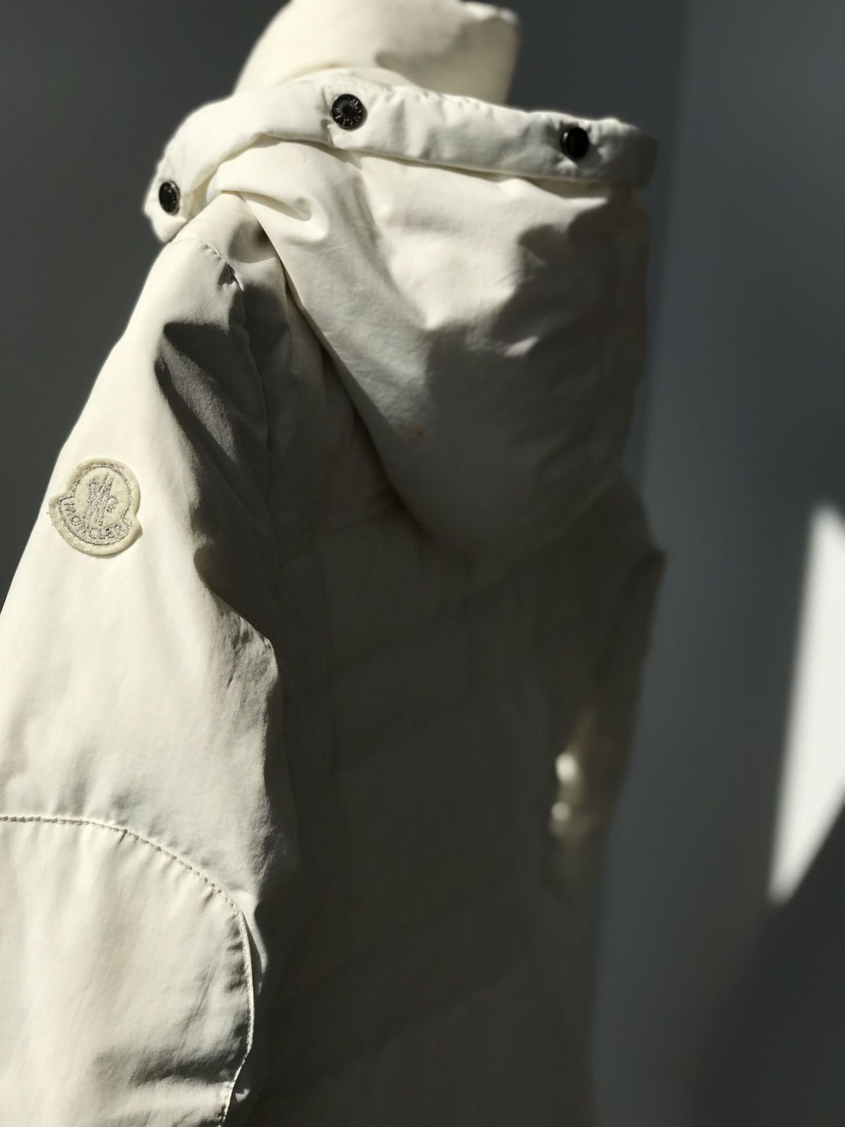 Moncler × Vintage Vintage Moncler Down Puffer Cream Jacket for Girls Size XXS / US 00 / IT 34 - 9 Thumbnail