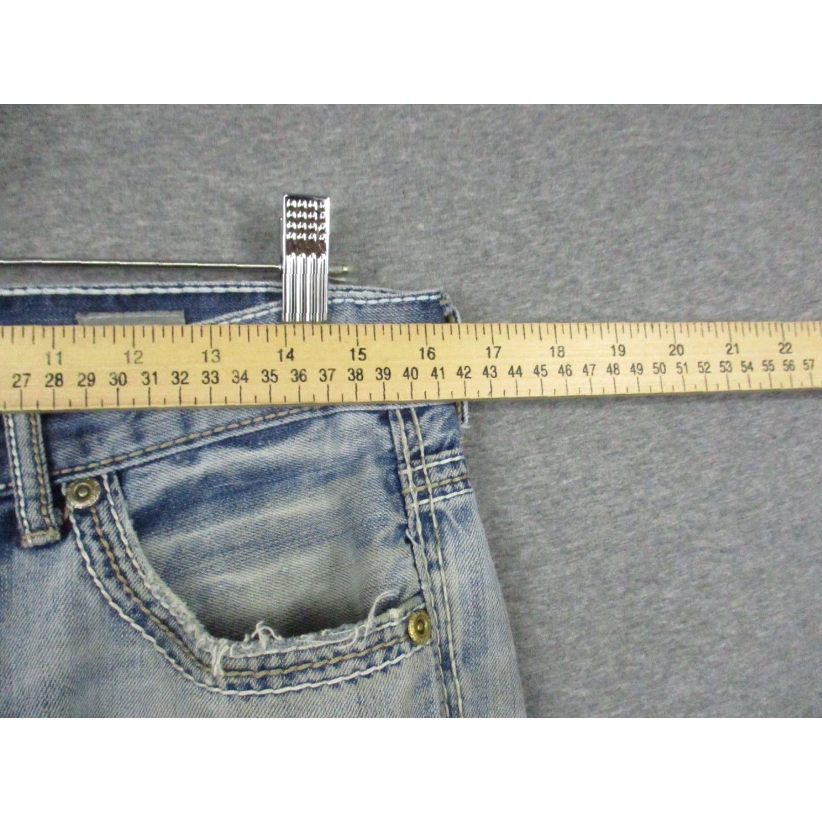BKE BKE Buckle Carter Jeans 31R Men Distressed Blue Whiskering Worn Jeans Size US 31 - 3 Thumbnail