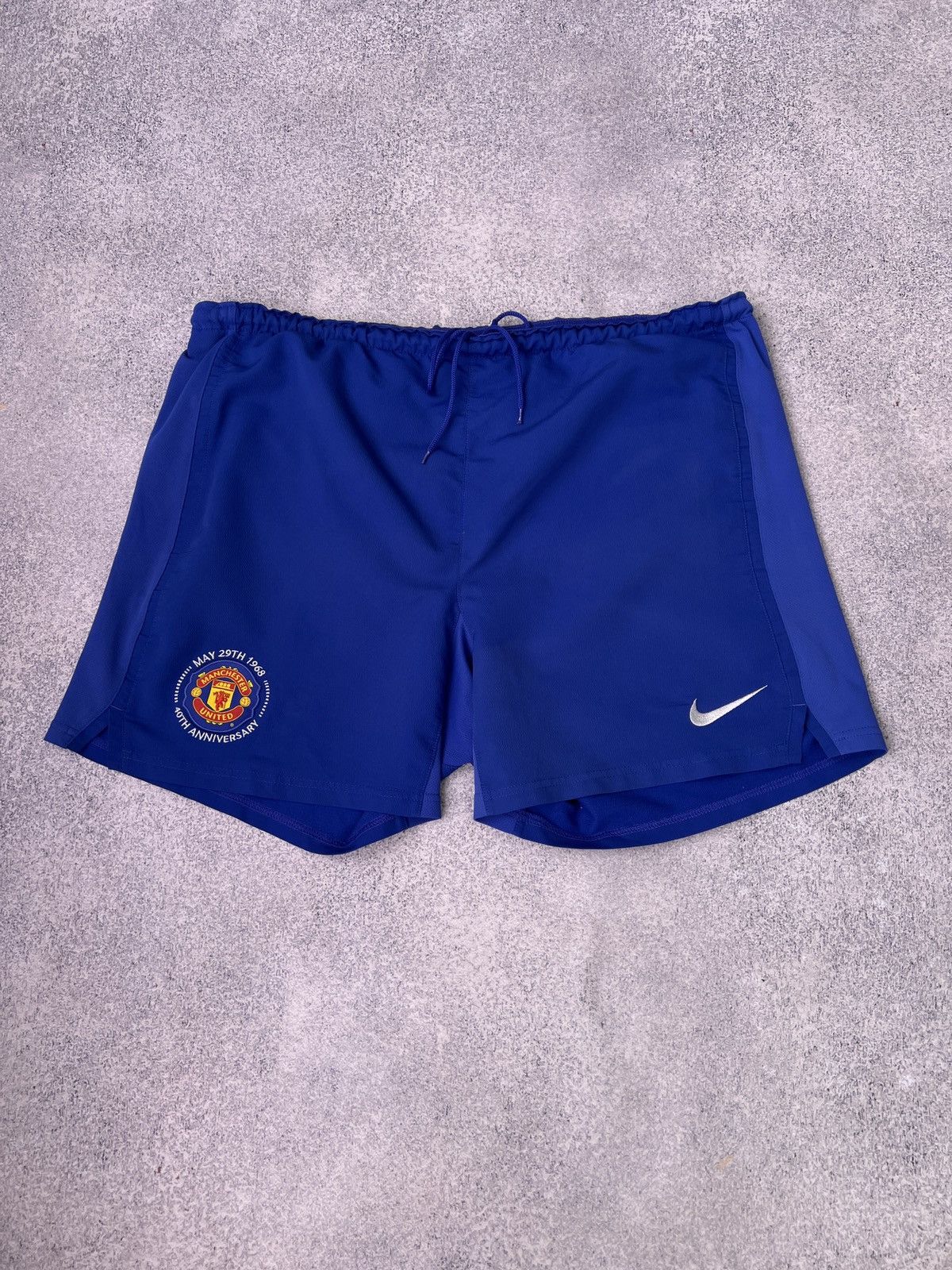 Nike × Vintage Vintage Manchester United Shorts Mens Blue Football Nike Size US 33 - 5 Thumbnail