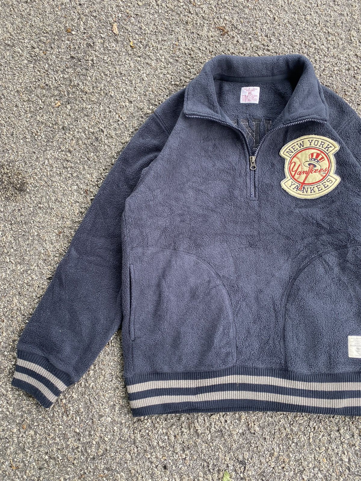 Hypebeast × New York Yankees Uniqlo X MLB New York Yankees Fleece Jacket Size US XL / EU 56 / 4 - 8 Thumbnail