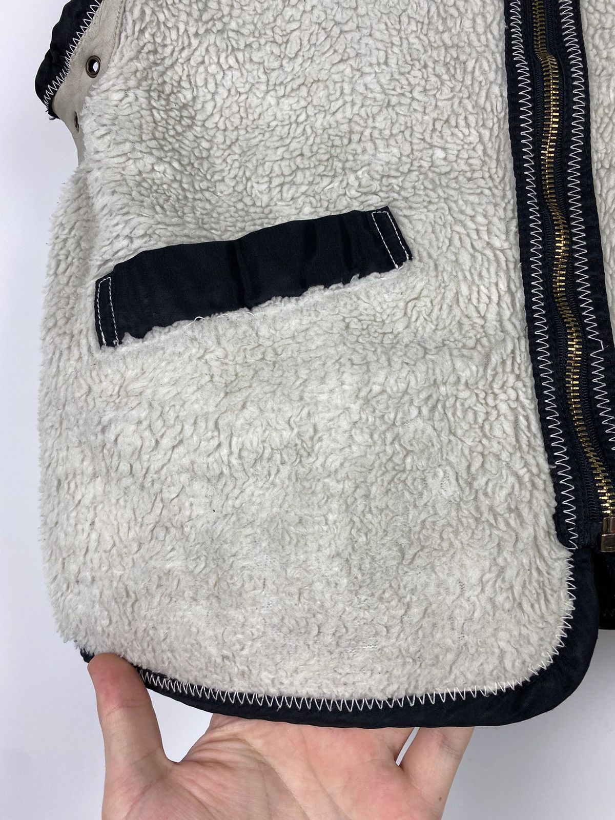 Diesel 1990s Vintage Distressed Diesel Reversible Nylon Sherpa Vest Size US S / EU 44-46 / 1 - 11 Thumbnail