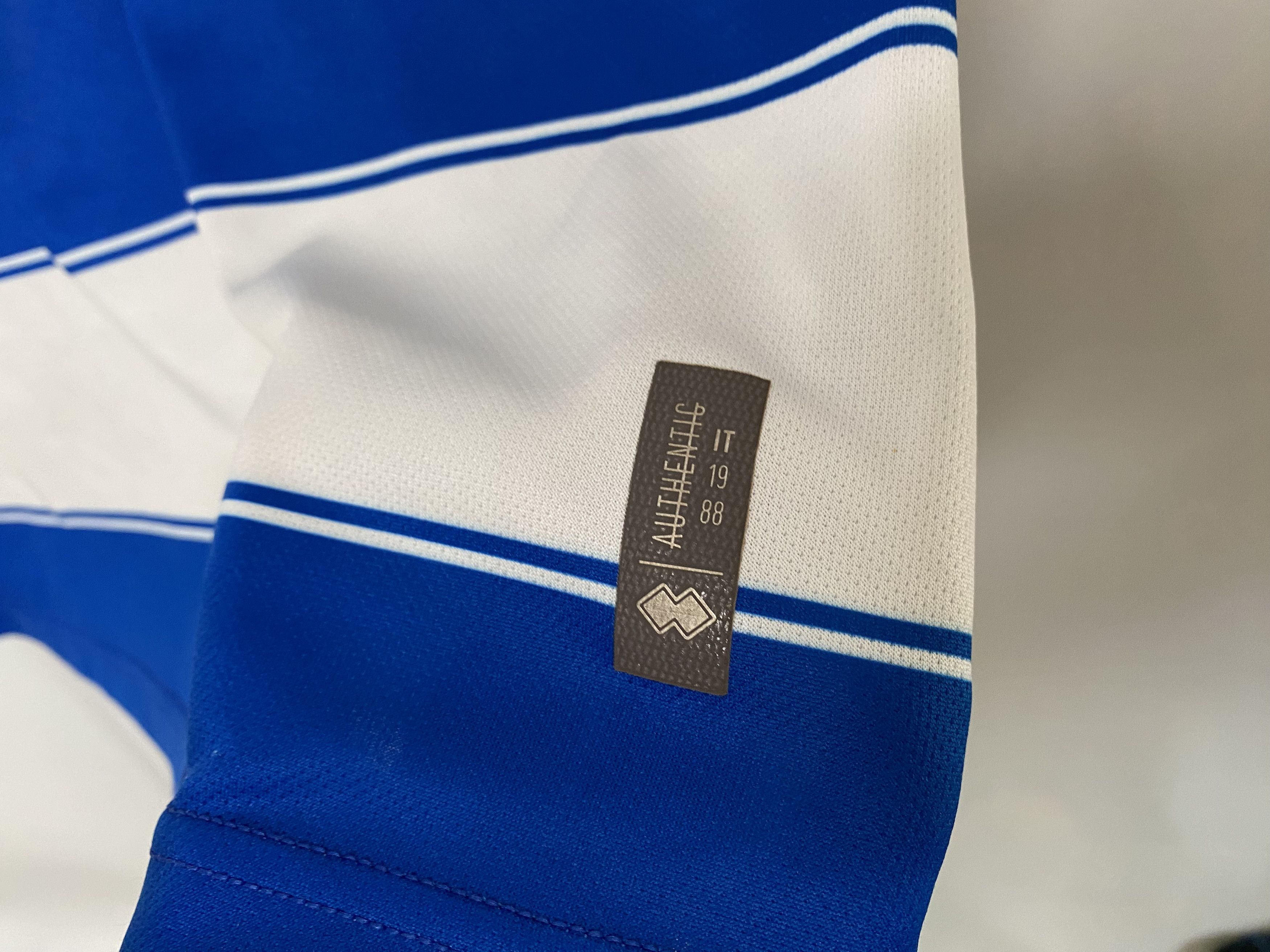 Errea × UEFA QUEENS PARK RANGERS 2023 HOME FOOTBALL SHIRT SOCCER JERSEY Size US L / EU 52-54 / 3 - 6 Thumbnail