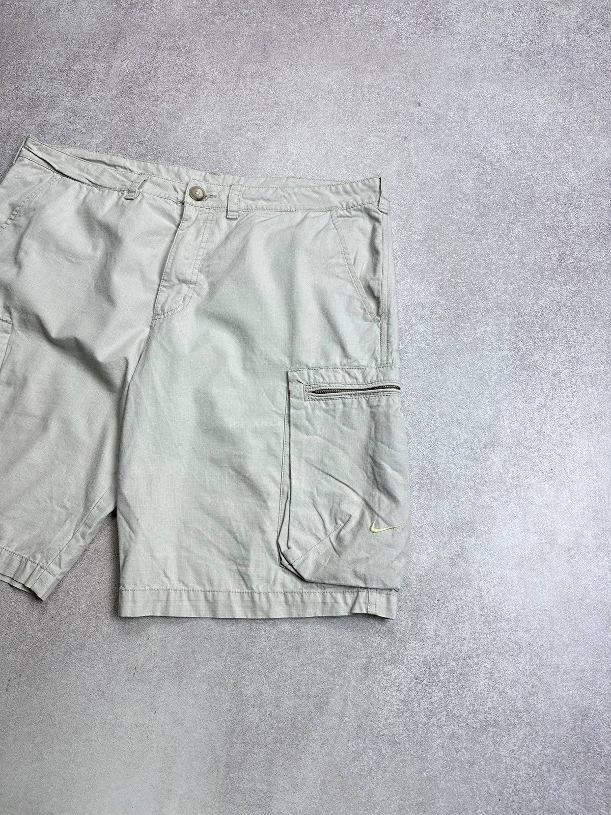 Nike Vintage 90s Nike Cargo Bermuda Shorts L Rare Size US 34 / EU 50 - 2 Thumbnail