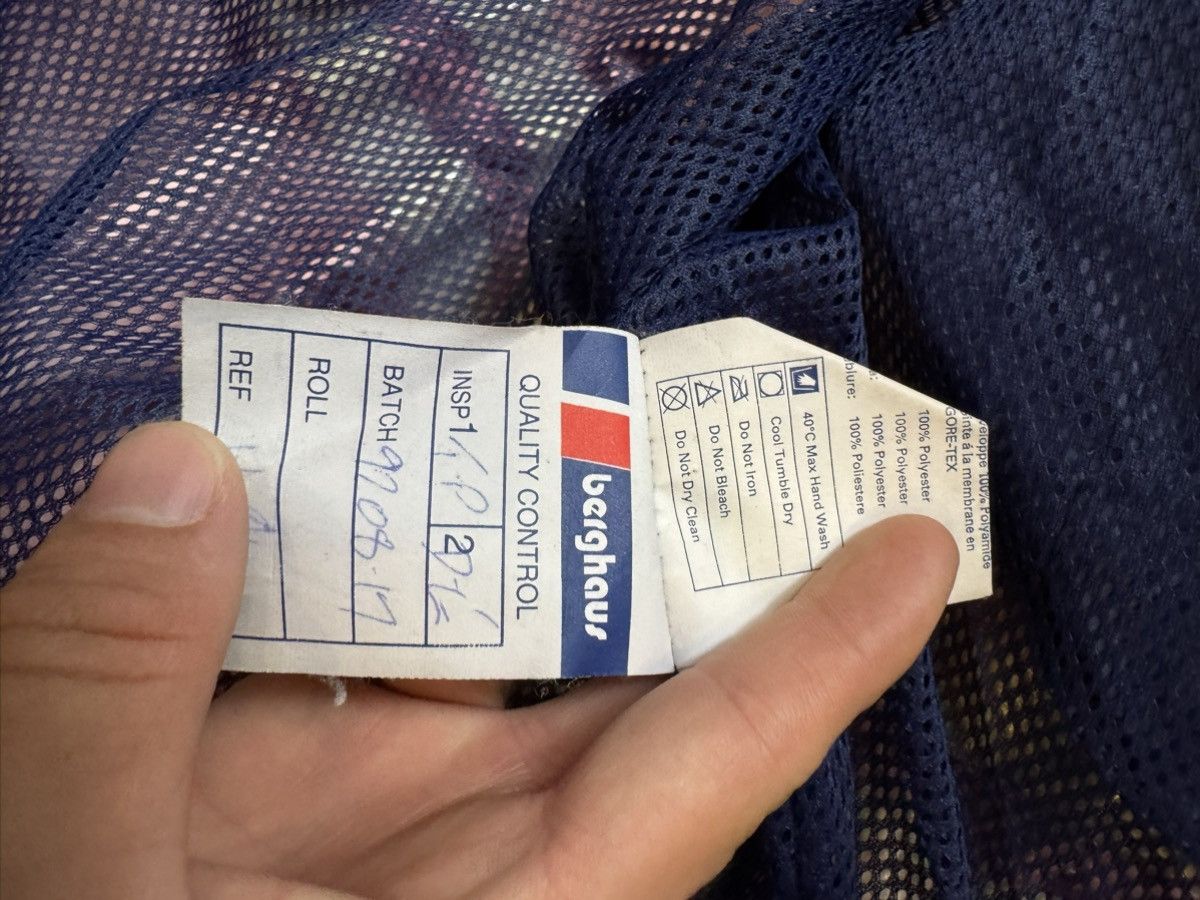 Berghaus Berghaus Men’s Mera Peak Gore-tex Vintage hooded jacket XL Size US XL / EU 56 / 4 - 10 Thumbnail
