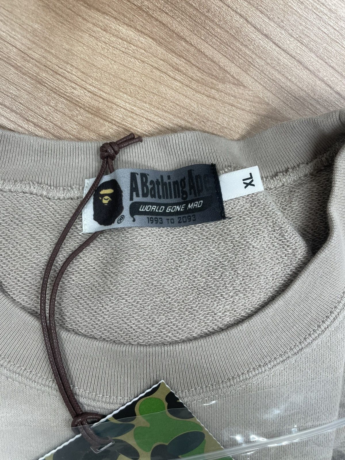 Bape BAPE COLLEGE GRADATION S/S SWEAT CREWNECK Size US XL / EU 56 / 4 - 7 Thumbnail