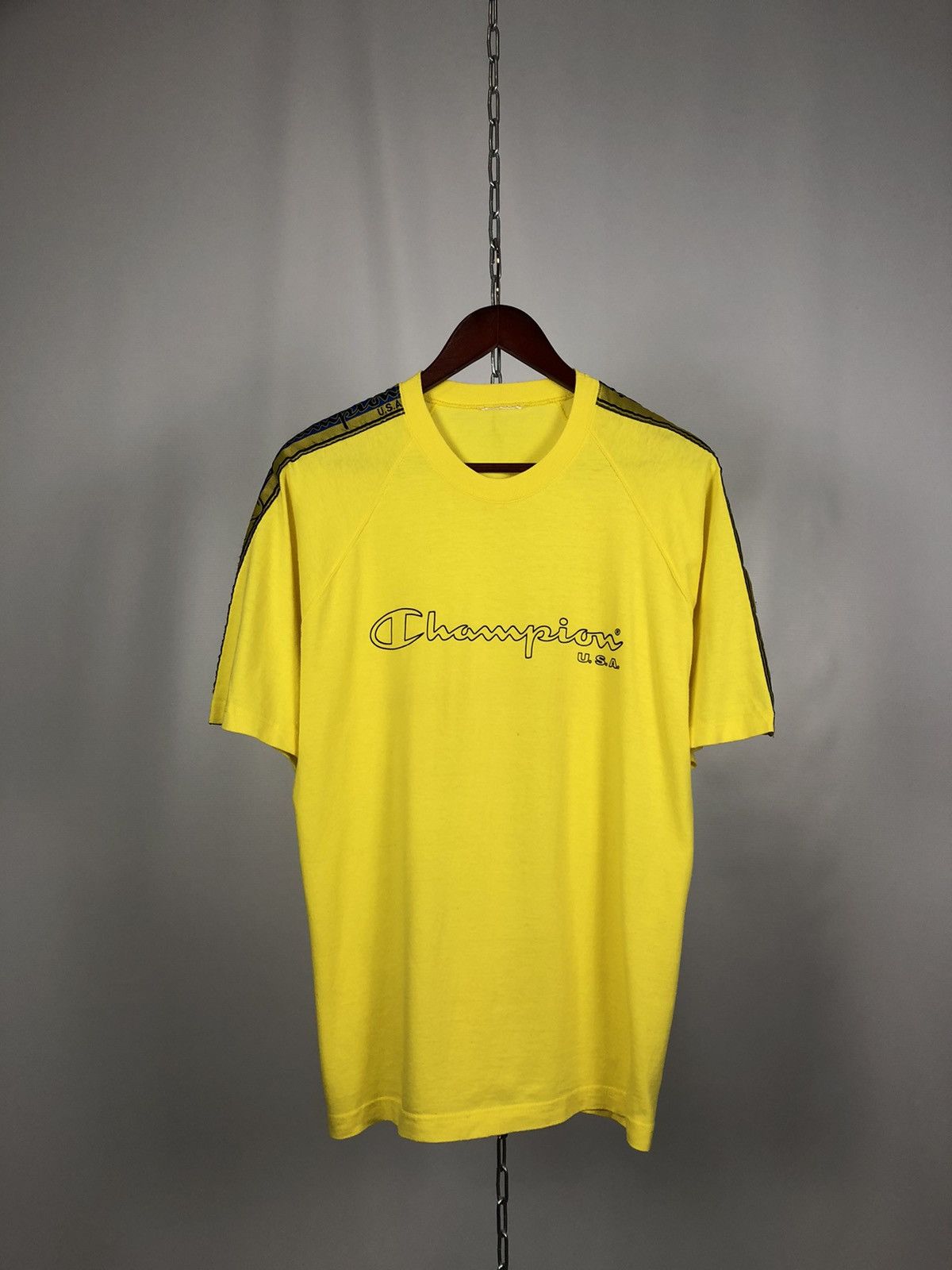Champion × Vintage Champion vintage big logo T-shirts sportswear rare Size US M / EU 48-50 / 2 - 1 Thumbnail