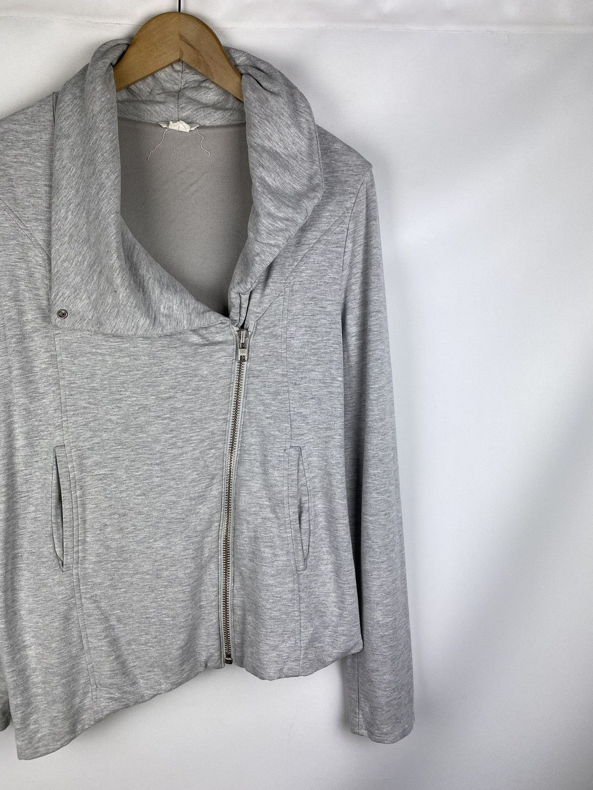 Helmut Lang Helmut Lang ladies full zip avant-garde assymetrical jacket Size L / US 10 / IT 46 - 3 Thumbnail
