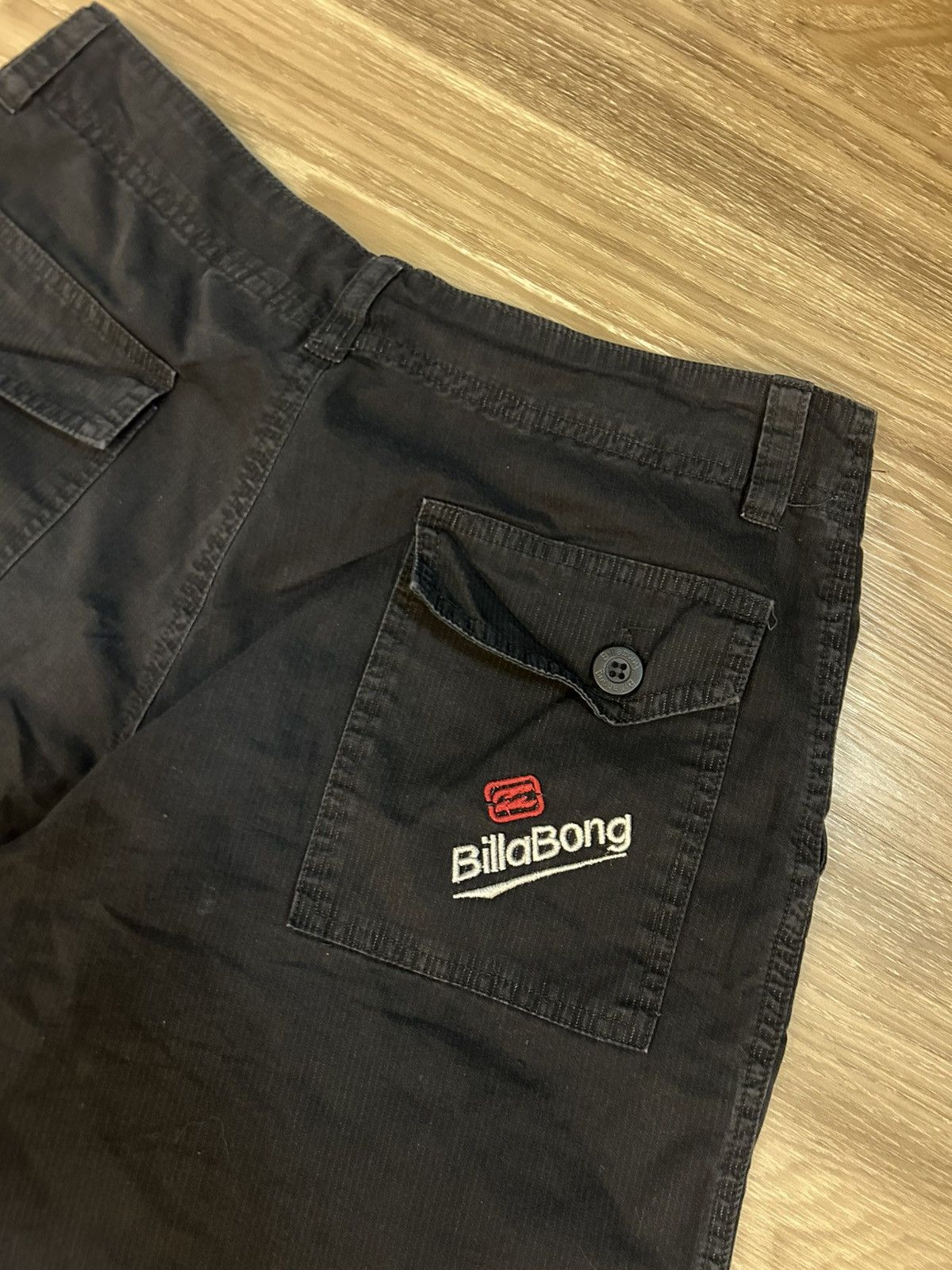 Billabong Vintage Billabong USA Made Embroidered Logo Cargo Shorts Size US 30 / EU 46 - 8 Thumbnail