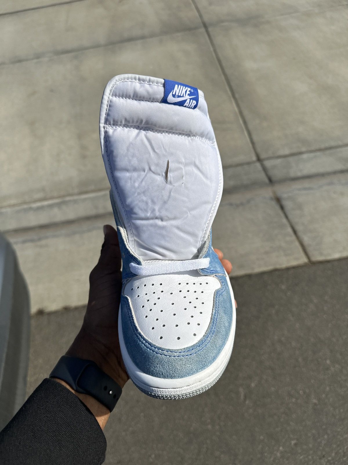 Jordan Brand Jordan 1 hyper royal Size US 11 / EU 44 - 9 Thumbnail