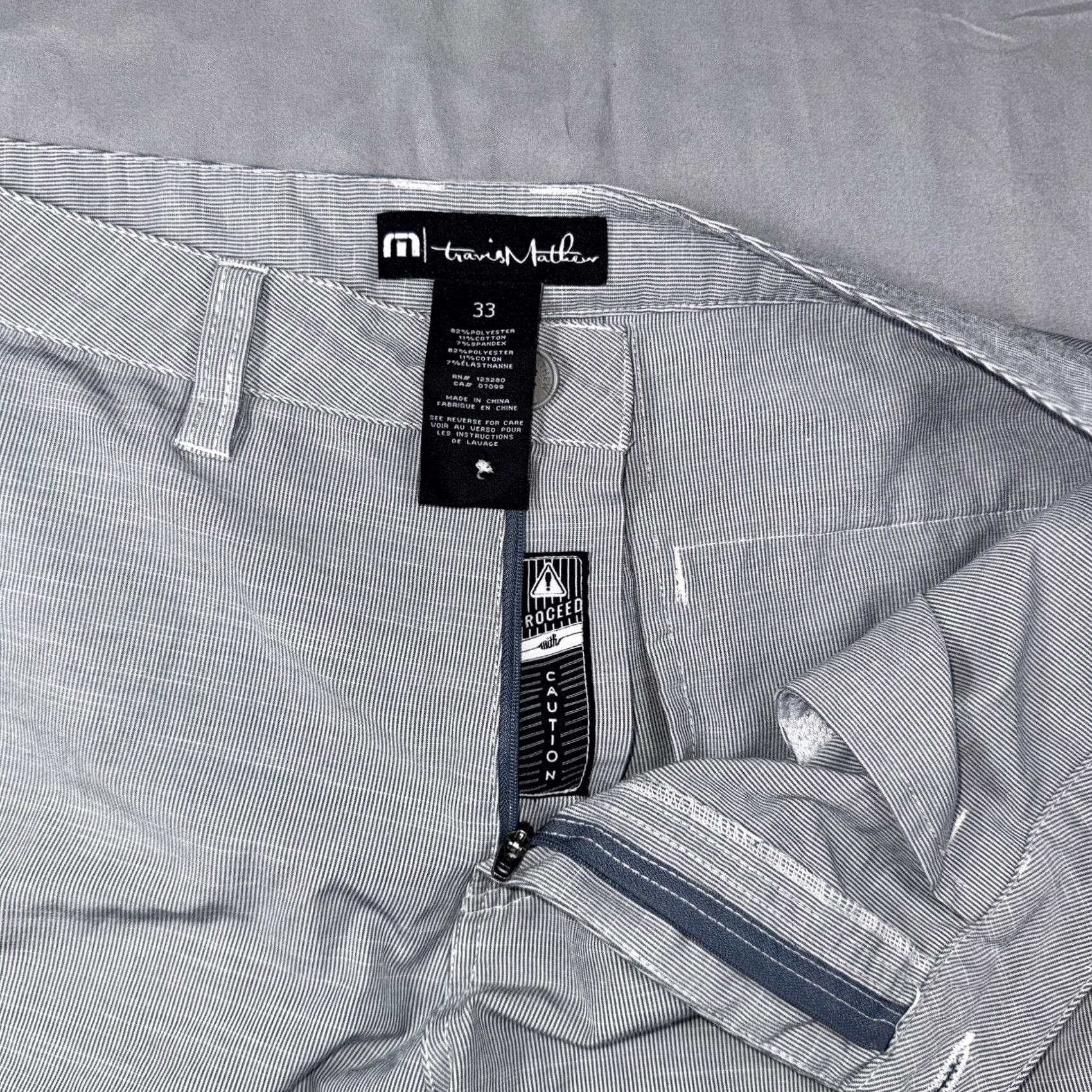 TravisMathew Travis Mathew Shorts Mens 33 Gray Stripe Tech Golf Chino Stretch Casual Summer Size US 33 - 3 Thumbnail