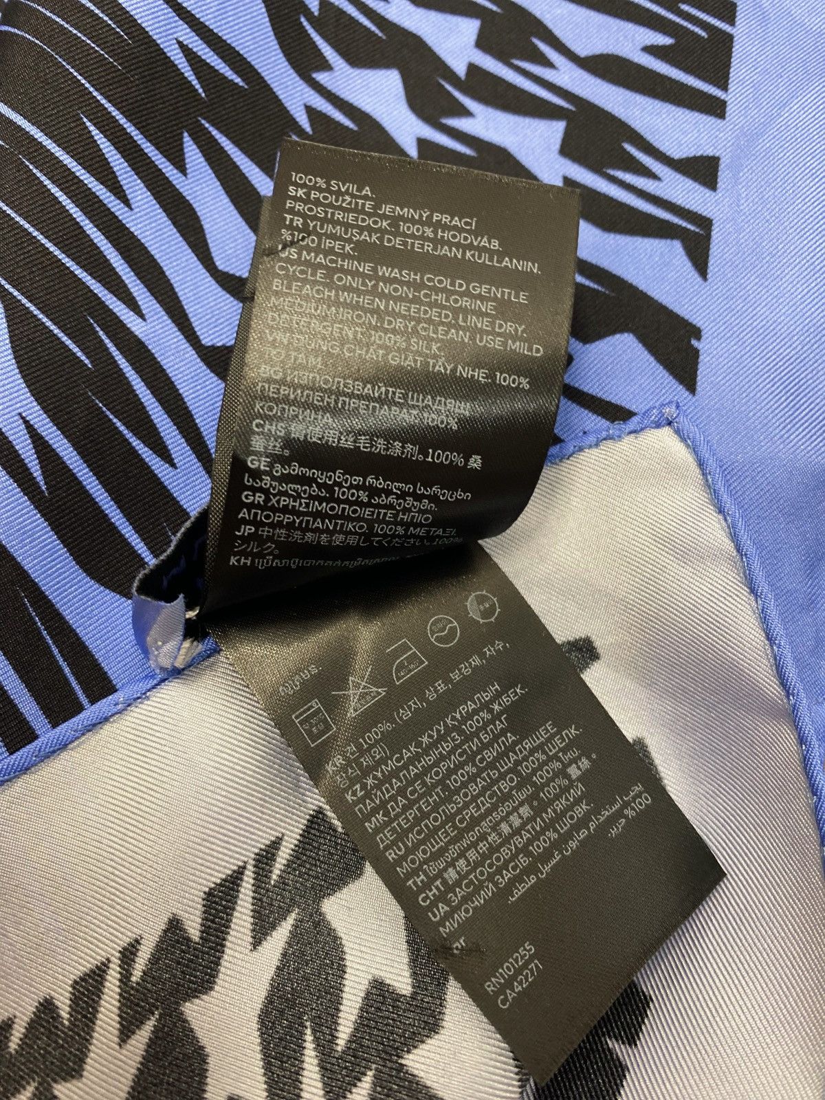 Mugler H&M x Mugler Swirling-star Silk Scarf Size ONE SIZE - 8 Thumbnail