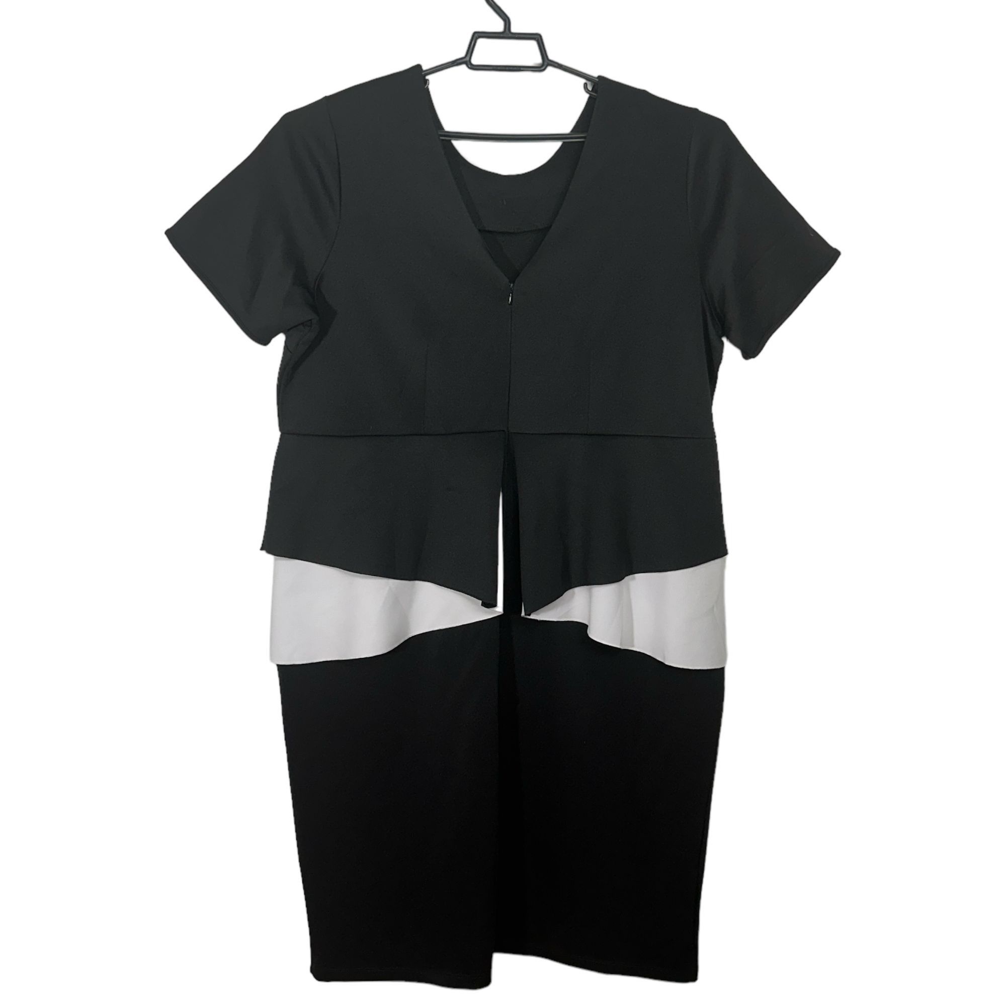 Designer Eloquii Black & White Color-block Short Sleeve Dress with Pe Size XXL / US 16-18 / IT 52-54 - 2 Thumbnail
