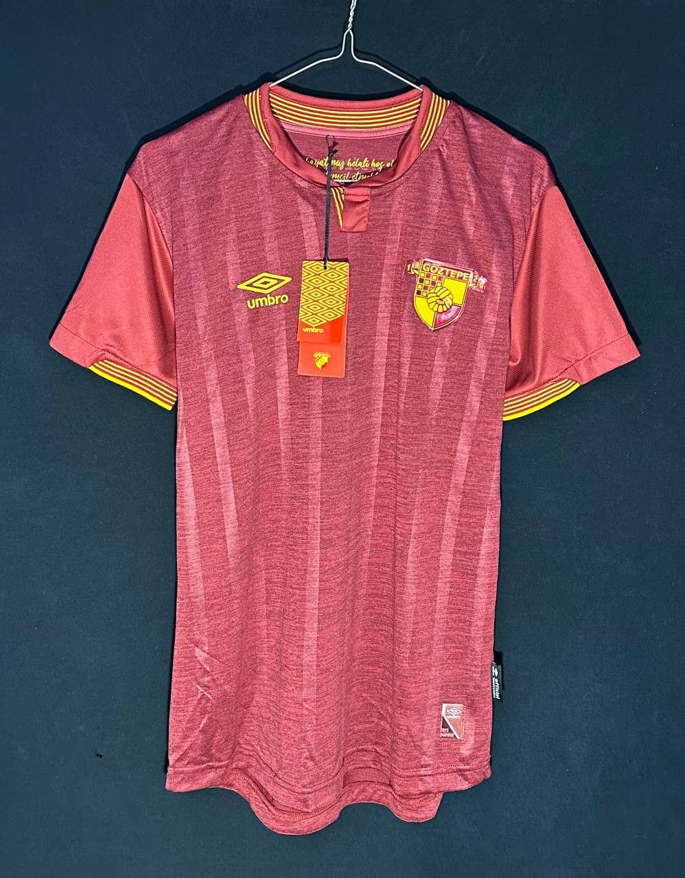 Umbro Goztepe 2021 - 2022 Football Shirt jersey Umbro soccer Size US S / EU 44-46 / 1 - 1 Thumbnail