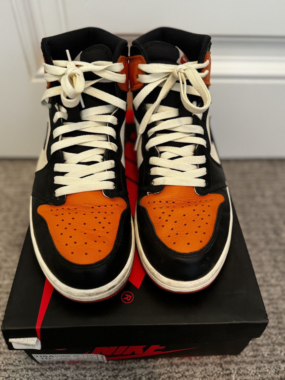Nike Jordan 1 Retro Shattered Backboard Size US 10.5 / EU 43-44 - 2 Thumbnail