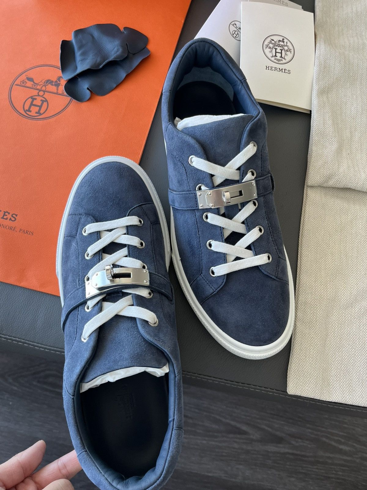 Hermes Hermes Day Sneaker Suede Chevre Velours Blue Celeste Size US 10.5 / EU 43-44 - 18 Thumbnail