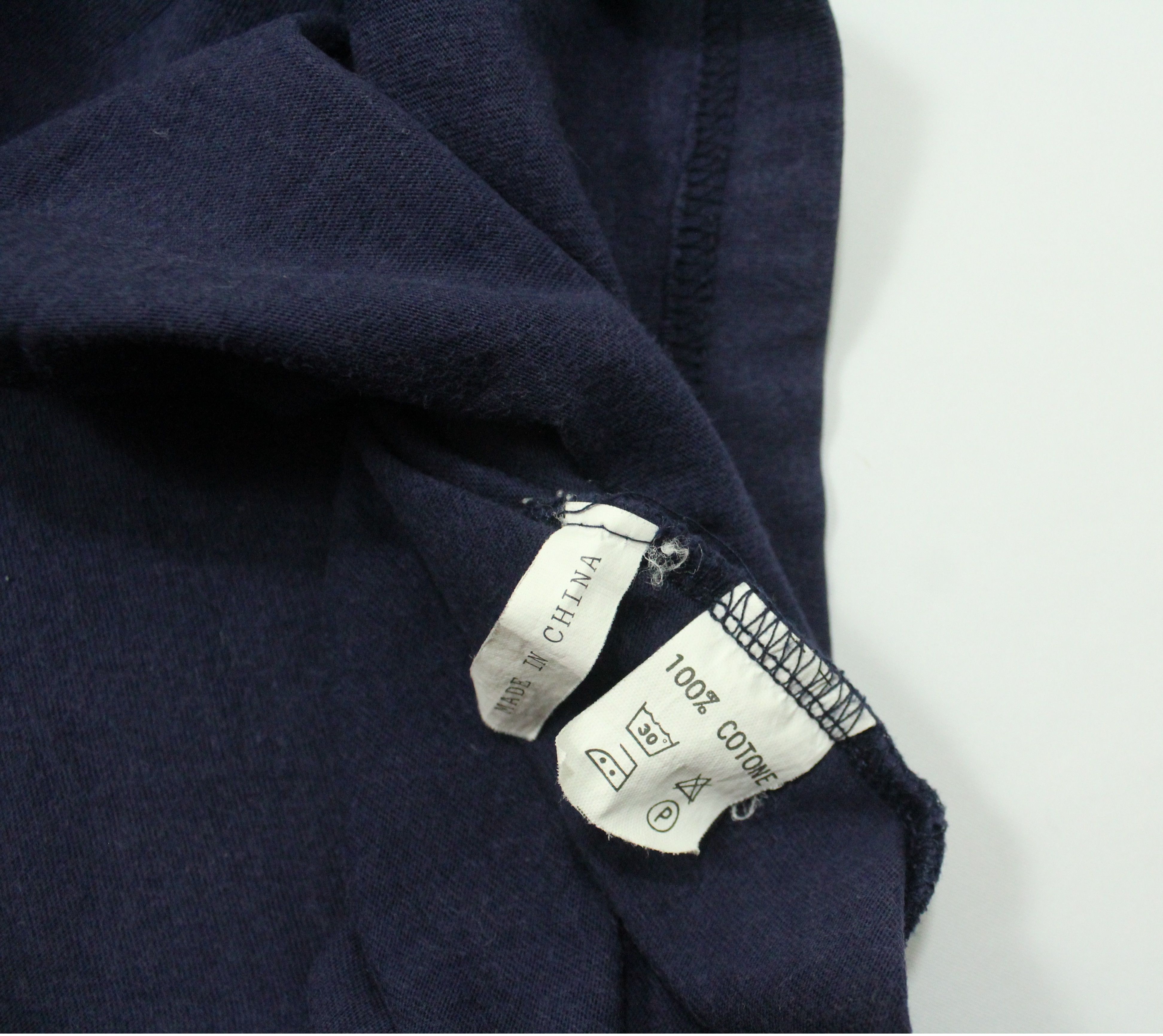 Vintage Faded SunFaded Distressed Vintage VALENTINO T Shirt Size US L / EU 52-54 / 3 - 10 Thumbnail
