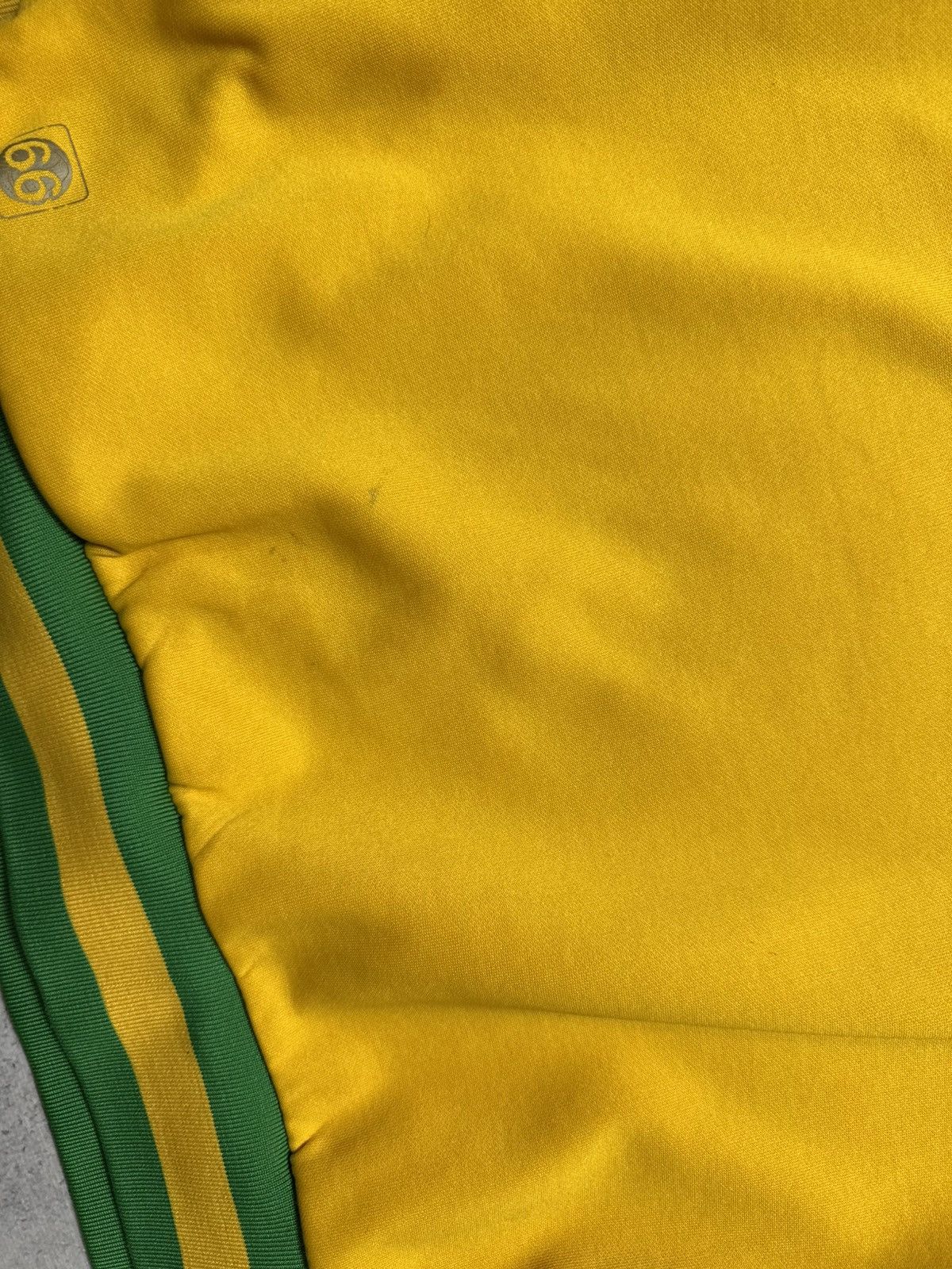 Umbro Umbro Brazil Team Football Sweatshirt Vintage Size XXL Size US XXL / EU 58 / 5 - 12 Thumbnail