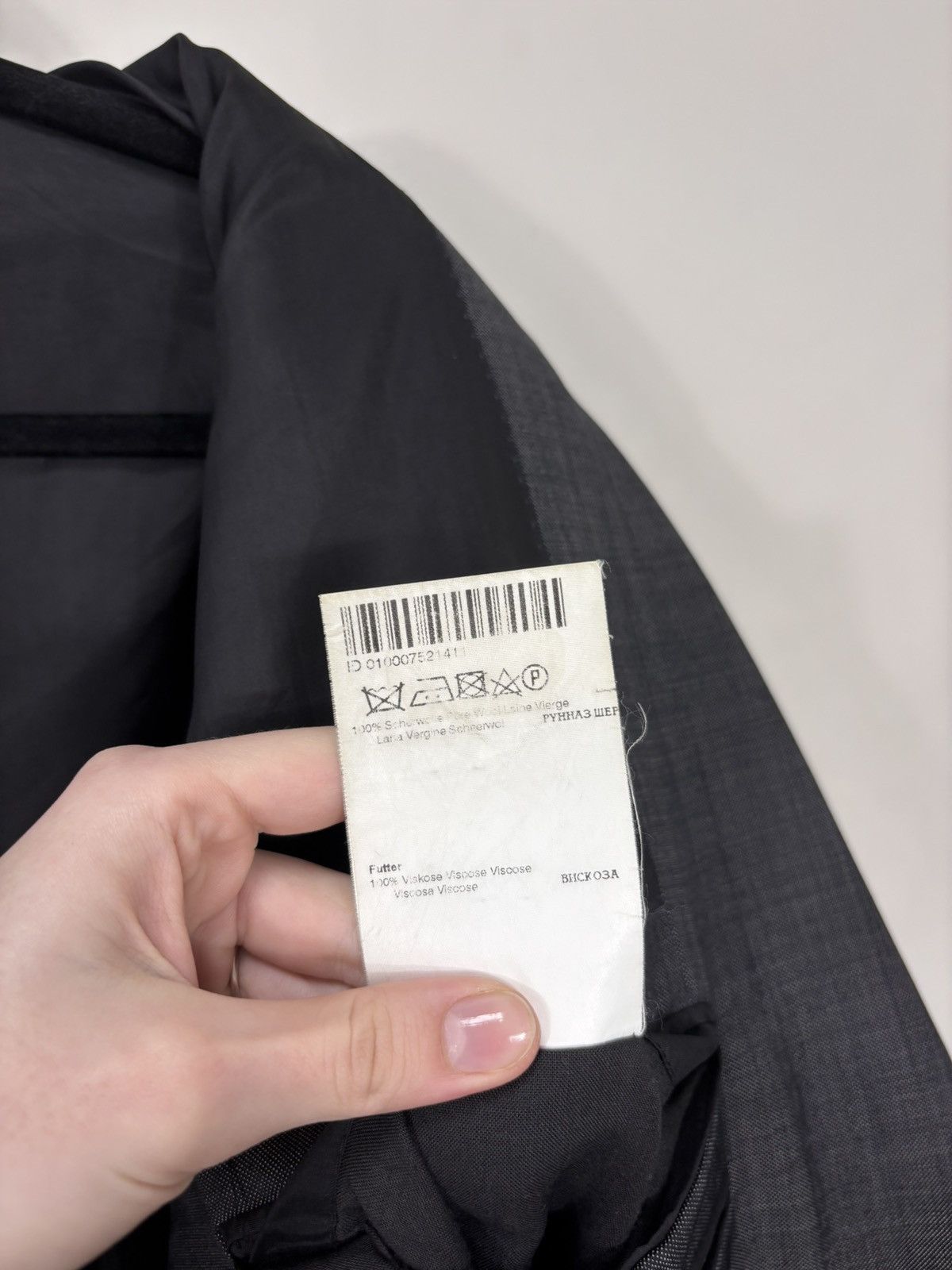 BENVENUTO. Benvenuto Fabrizio Men’s 2-Piece 4 Seasons Grey Wool Suit Size 42R - 14 Thumbnail