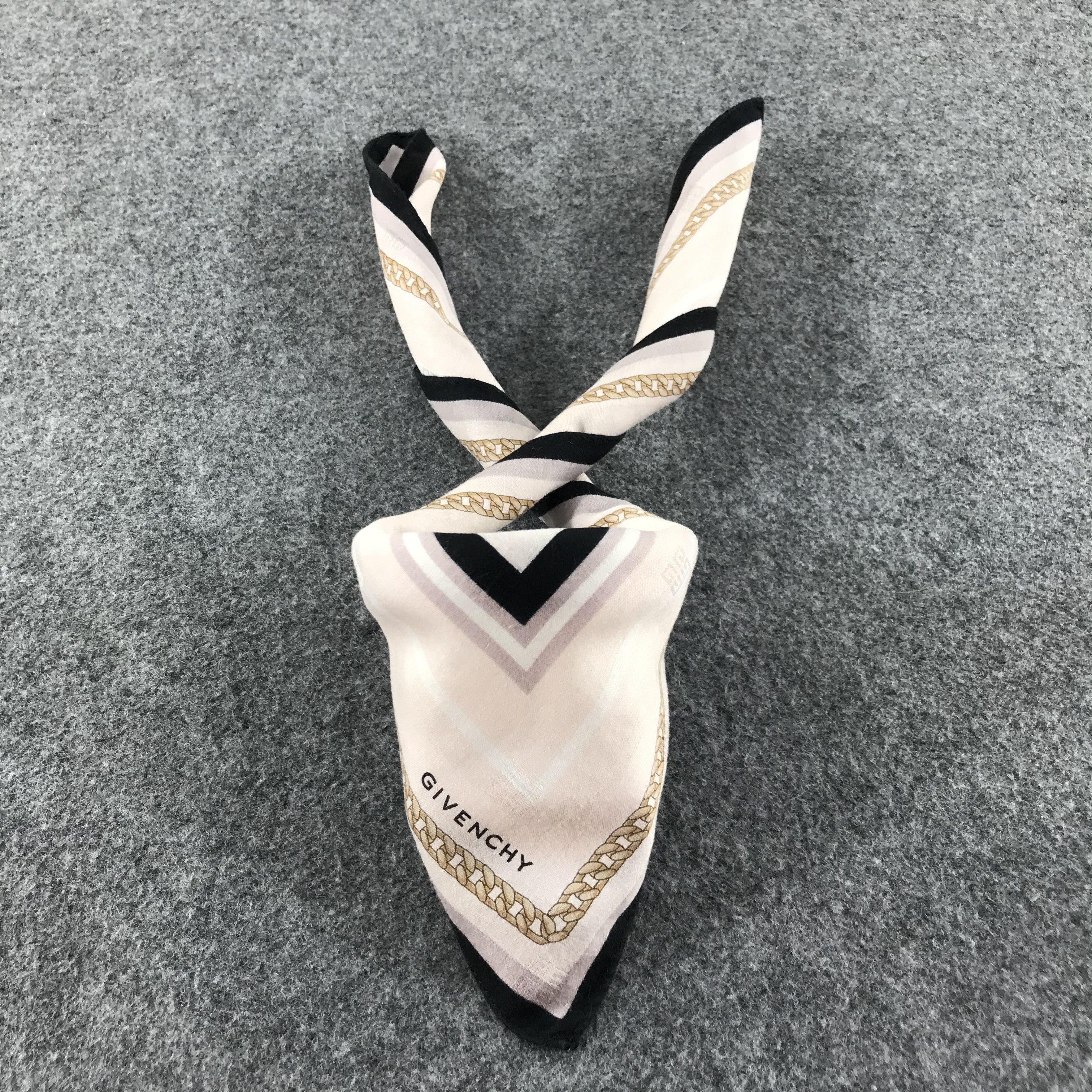 Givenchy Givenchy Handkerchief Neckerchief Bandana H130 Size ONE SIZE - 2 Thumbnail