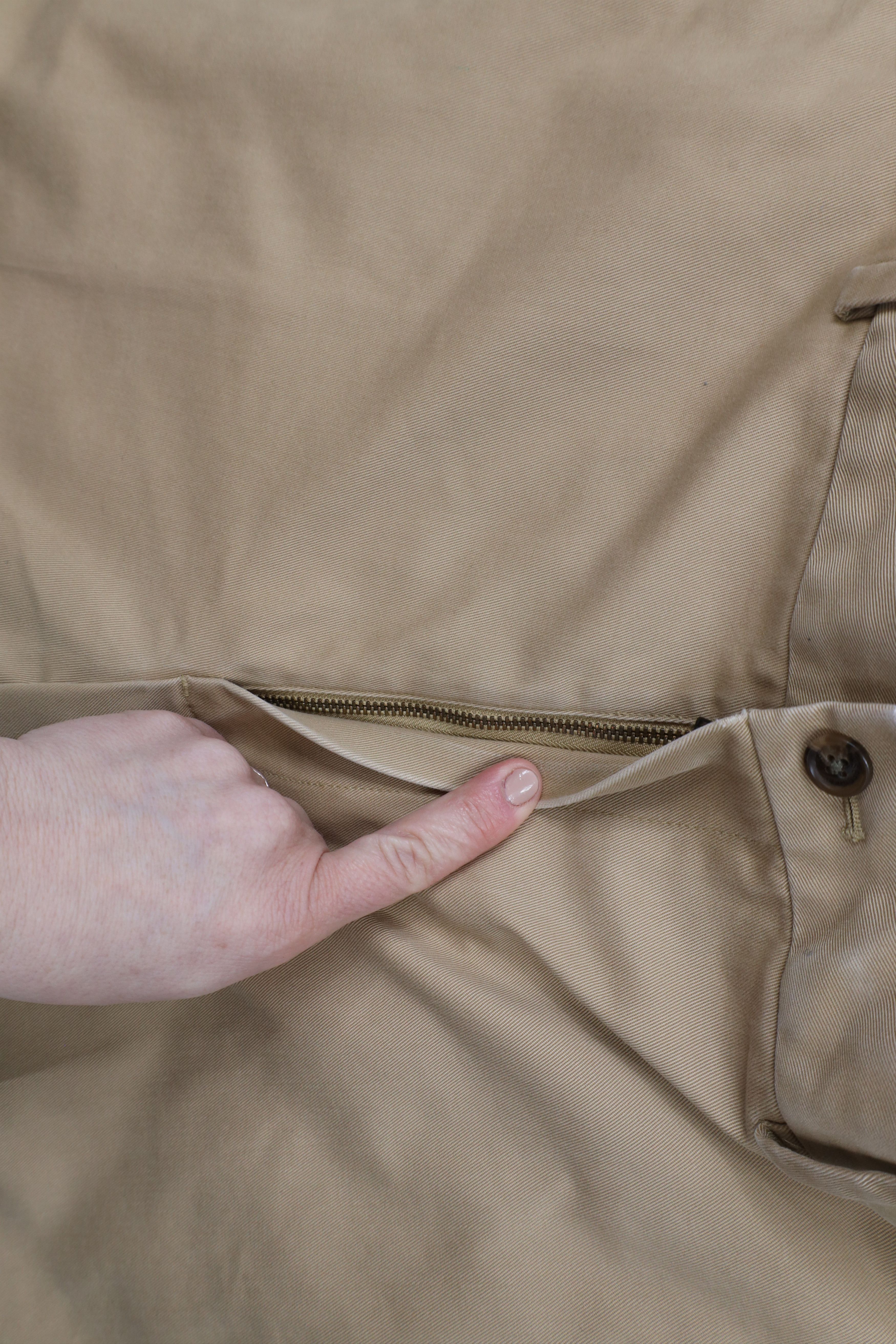 Brooks Brothers × Vintage Vintage Brooks Brothers Clark Advantage Chino Pants Beige Size US 37 - 7 Thumbnail