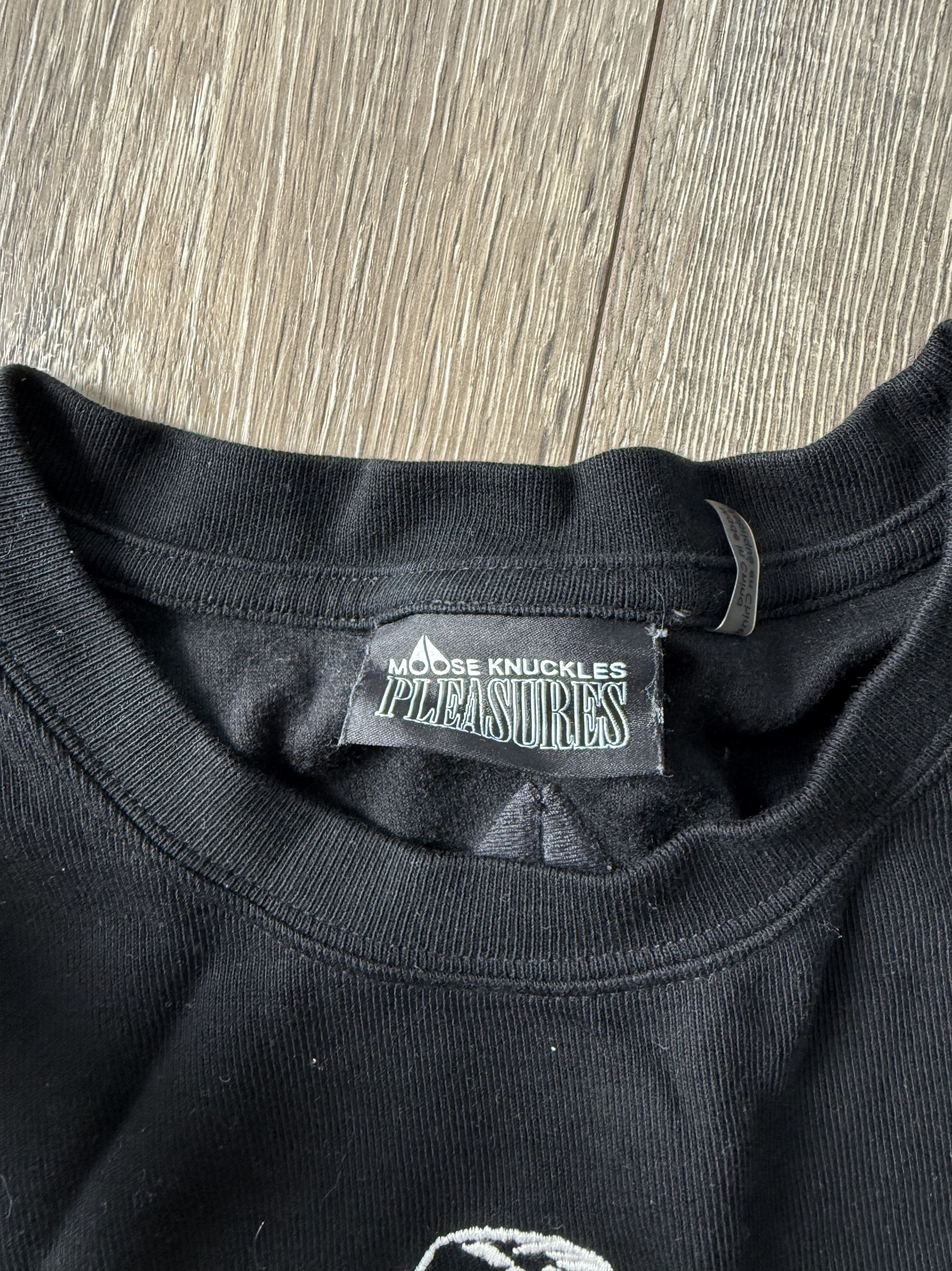 Moose Knuckles Mooseknuckle "Pleasures" Tee Size US XL / EU 56 / 4 - 4 Thumbnail