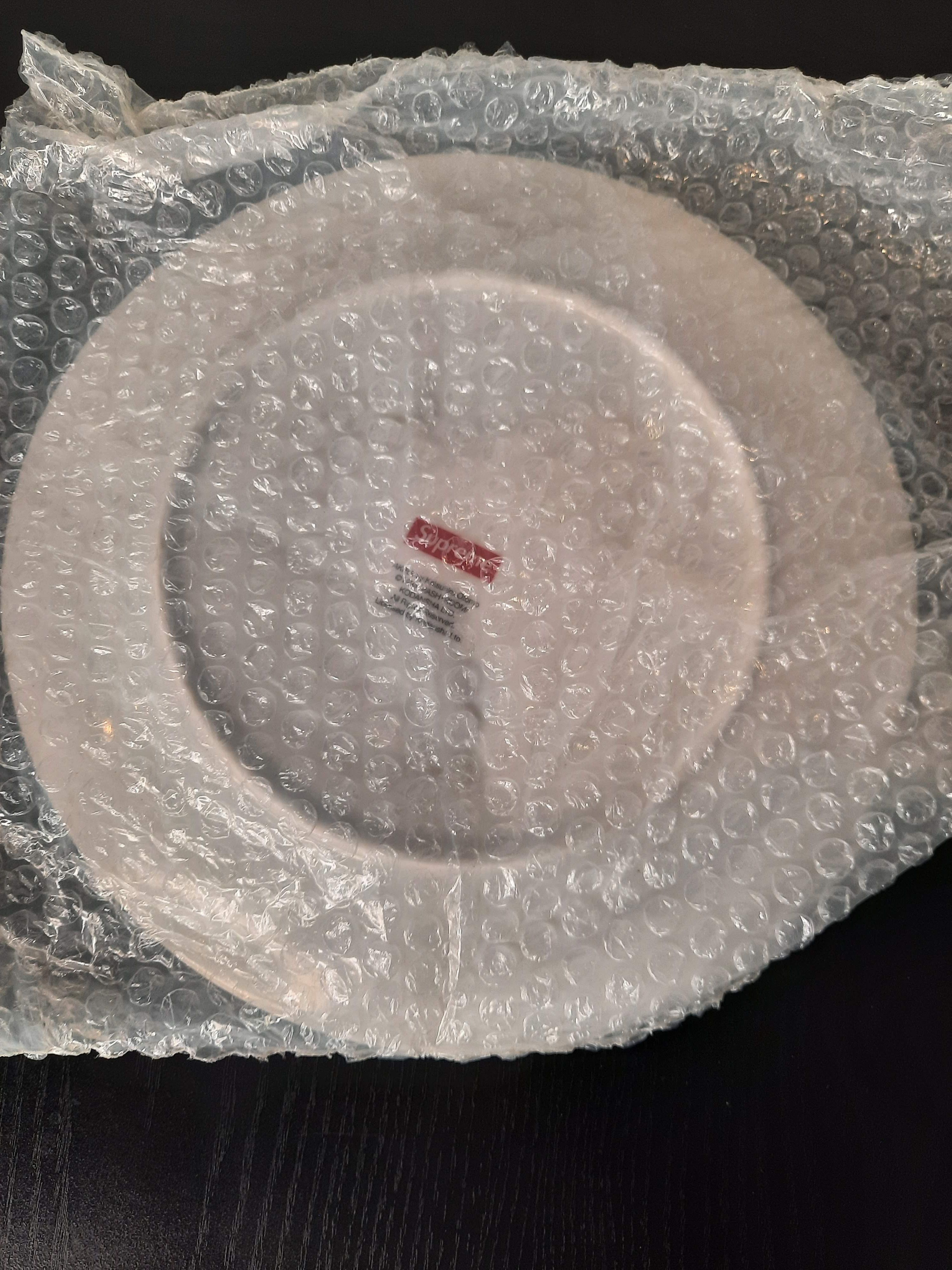 Supreme Akira Supreme Pill Ceramic Plate by Katsuhrio Otomo Size ONE SIZE - 4 Thumbnail