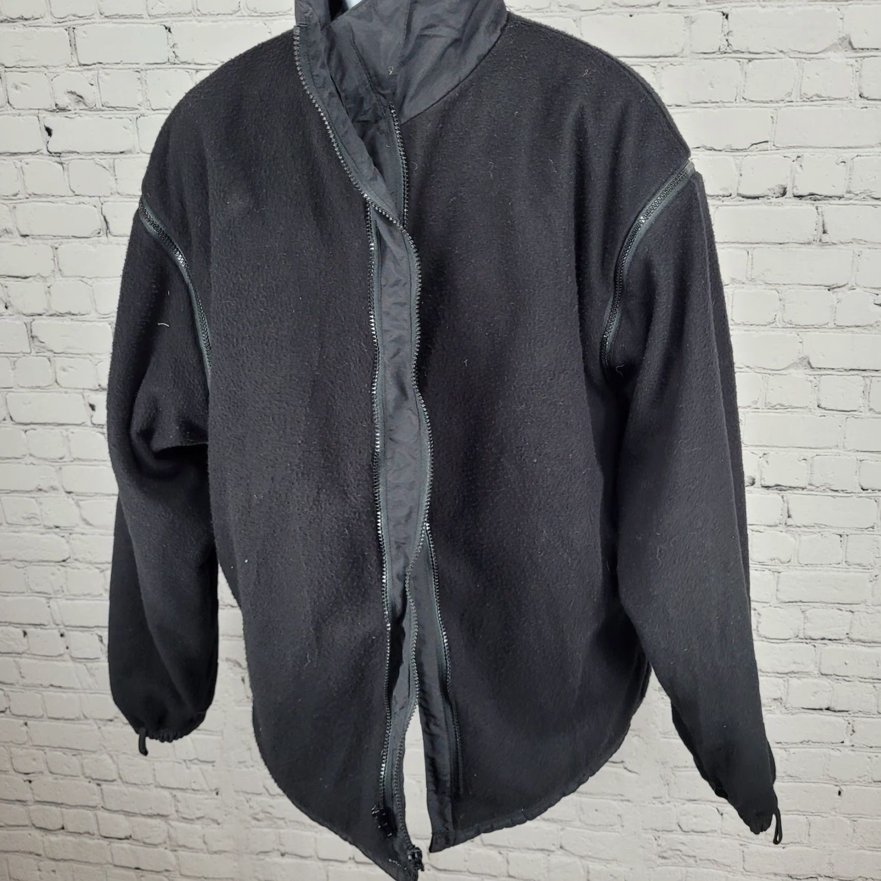 Vintage Whites Canada Black Insulated Fleece Lined Removable Sleeves Full Zip Jacket XL Mens Size US XL / EU 56 / 4 - 6 Thumbnail