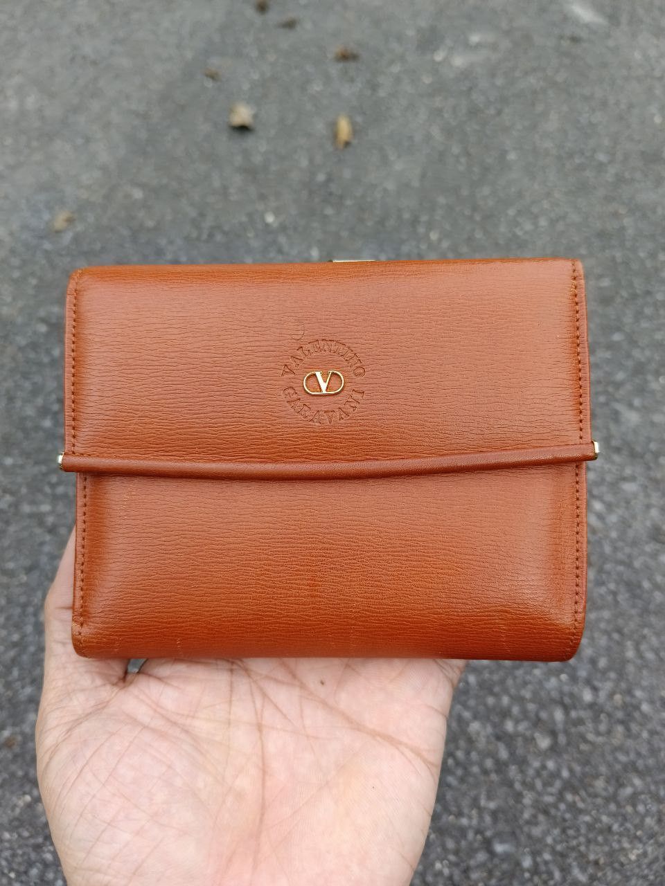 Leather × Valentino OG🔥GRAIL VALENTINO GARAVANI WALLET Size ONE SIZE - 1 Thumbnail