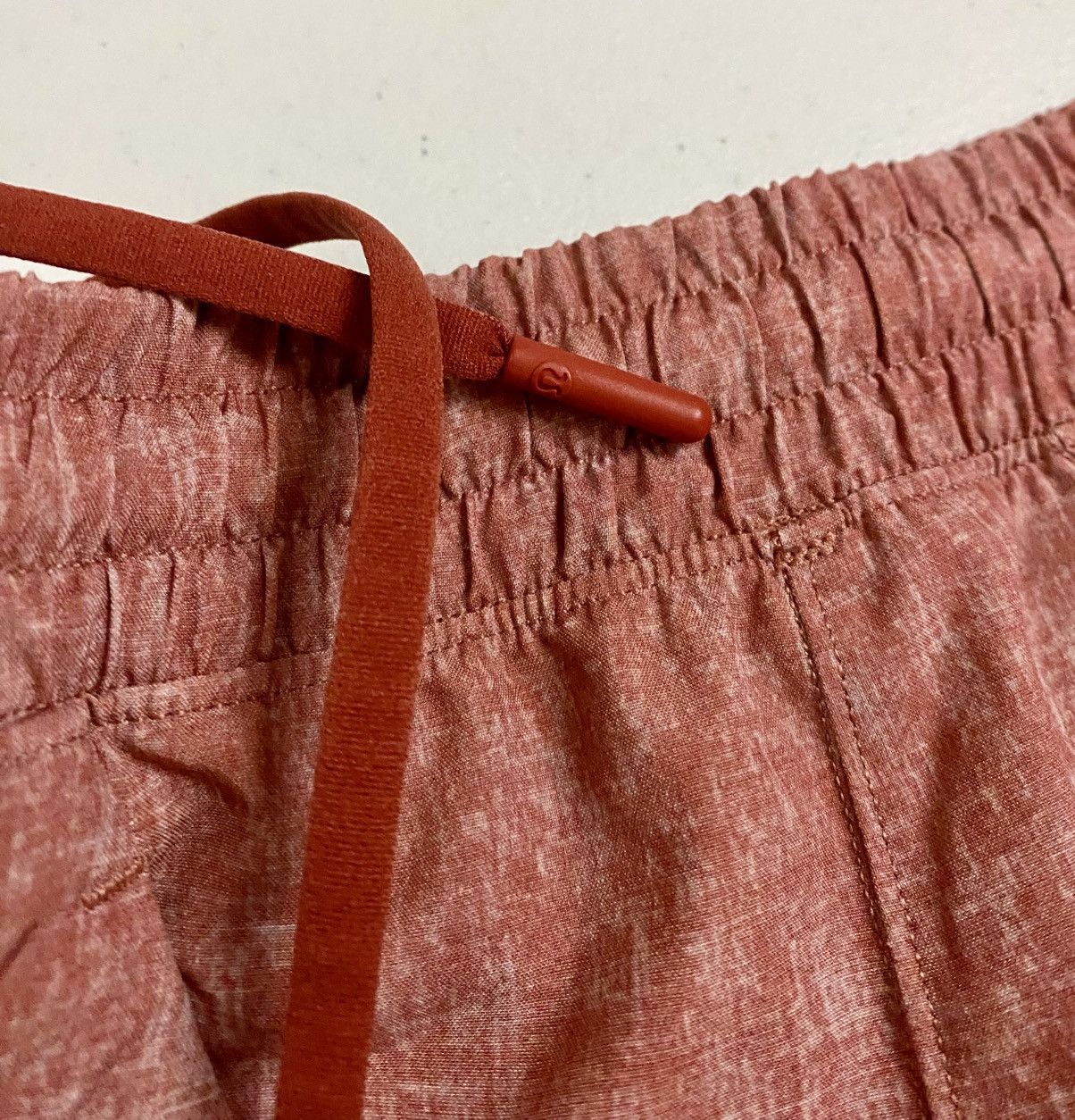 Lululemon Lululemon Pace Breaker Short 7" Sunbleached Cayenne Medium Size US 34 / EU 50 - 4 Thumbnail
