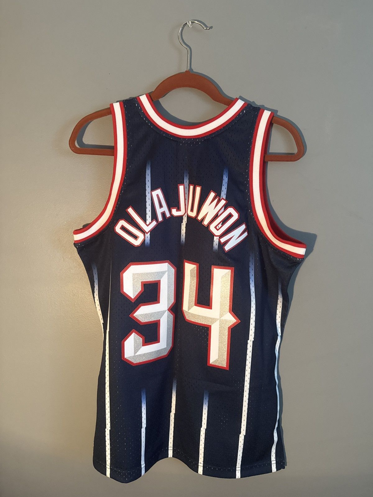 Mitchell & Ness × Vintage Mitchell and Hakeem Olajuwon jersey Size US M / EU 48-50 / 2 - 2 Thumbnail
