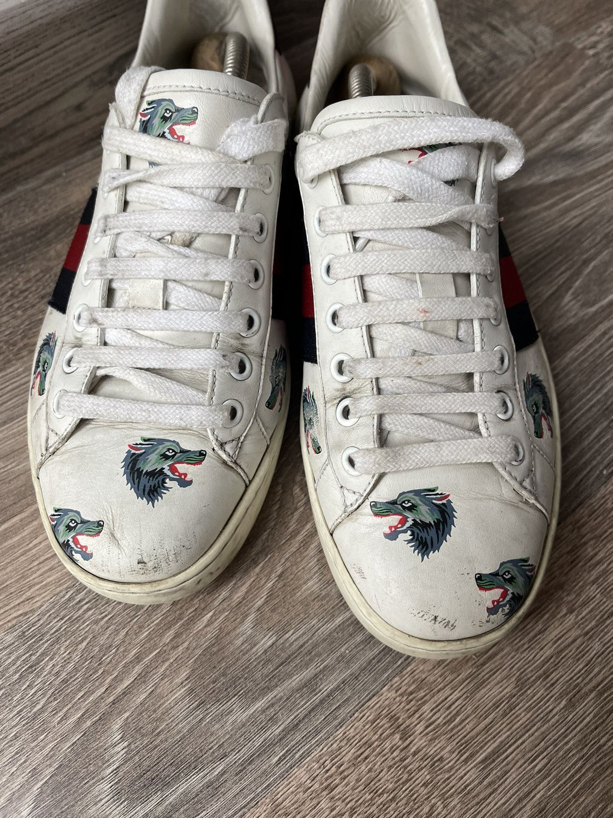 Gucci Gucci White Leather Wolf Print Ace Sneakers Size 5 women’s Size US 5 / IT 35 - 5 Thumbnail