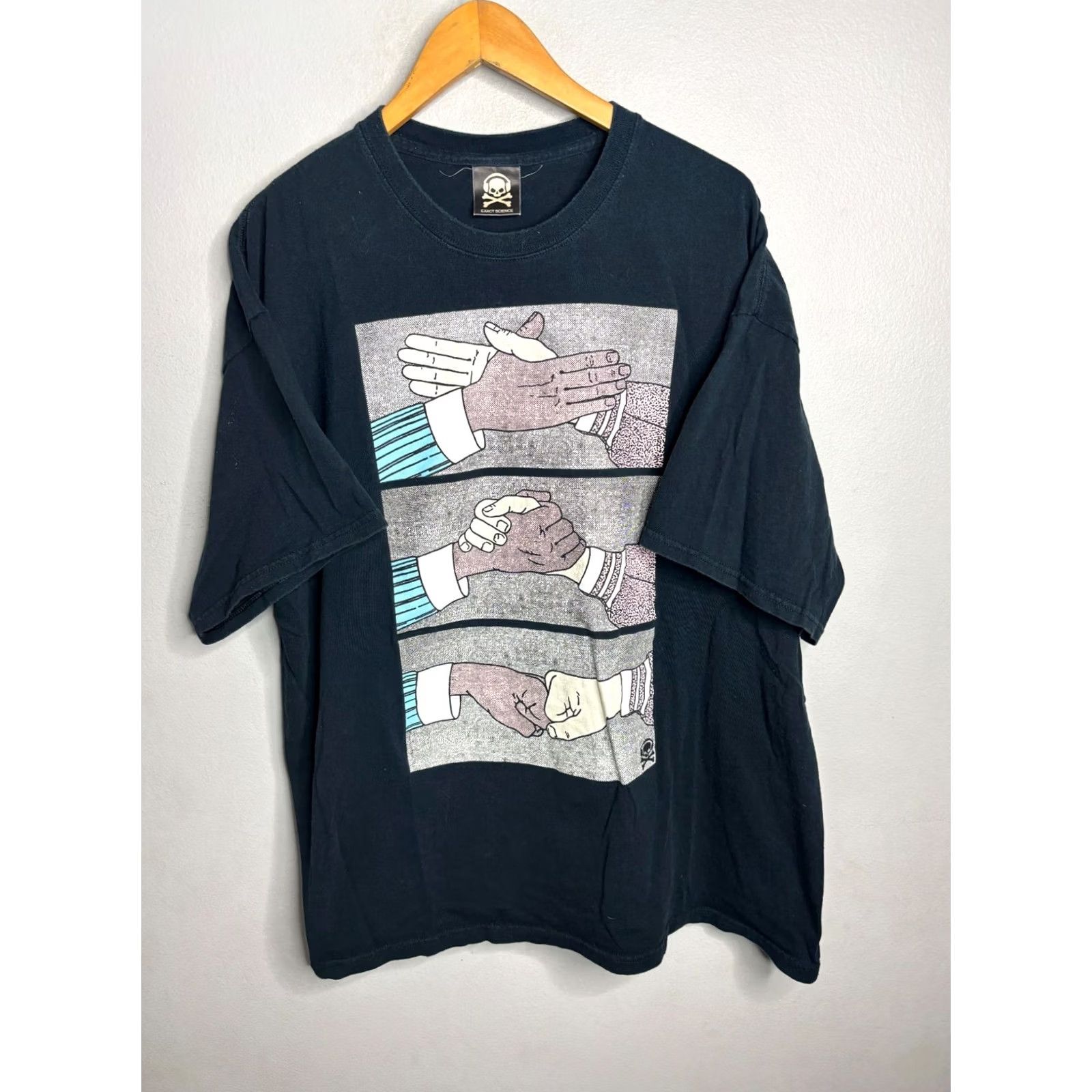 Vintage VINTAGE Exact-science T-Shirt Mens 2XL Black Short Sleeve Crew Neck Graphic Print 2000s Grunge Music DJ Skeleton X-Ray Science Size US XXL / EU 58 / 5 - 2 Thumbnail