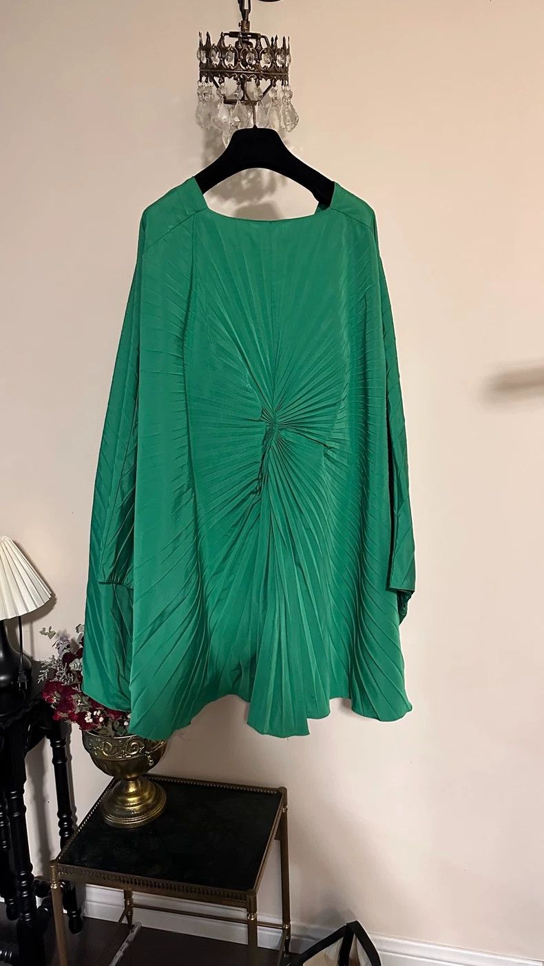 Valentino Valentino Pleated cape green dress Size S / US 4 / IT 40 - 7 Thumbnail