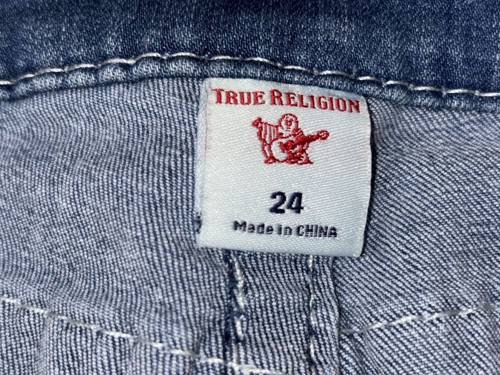 True Religion True Religion Jayde Mid-Rise Classic Shorts Light Denim 24 Size 24" / US 00 / IT 34 - 12 Thumbnail