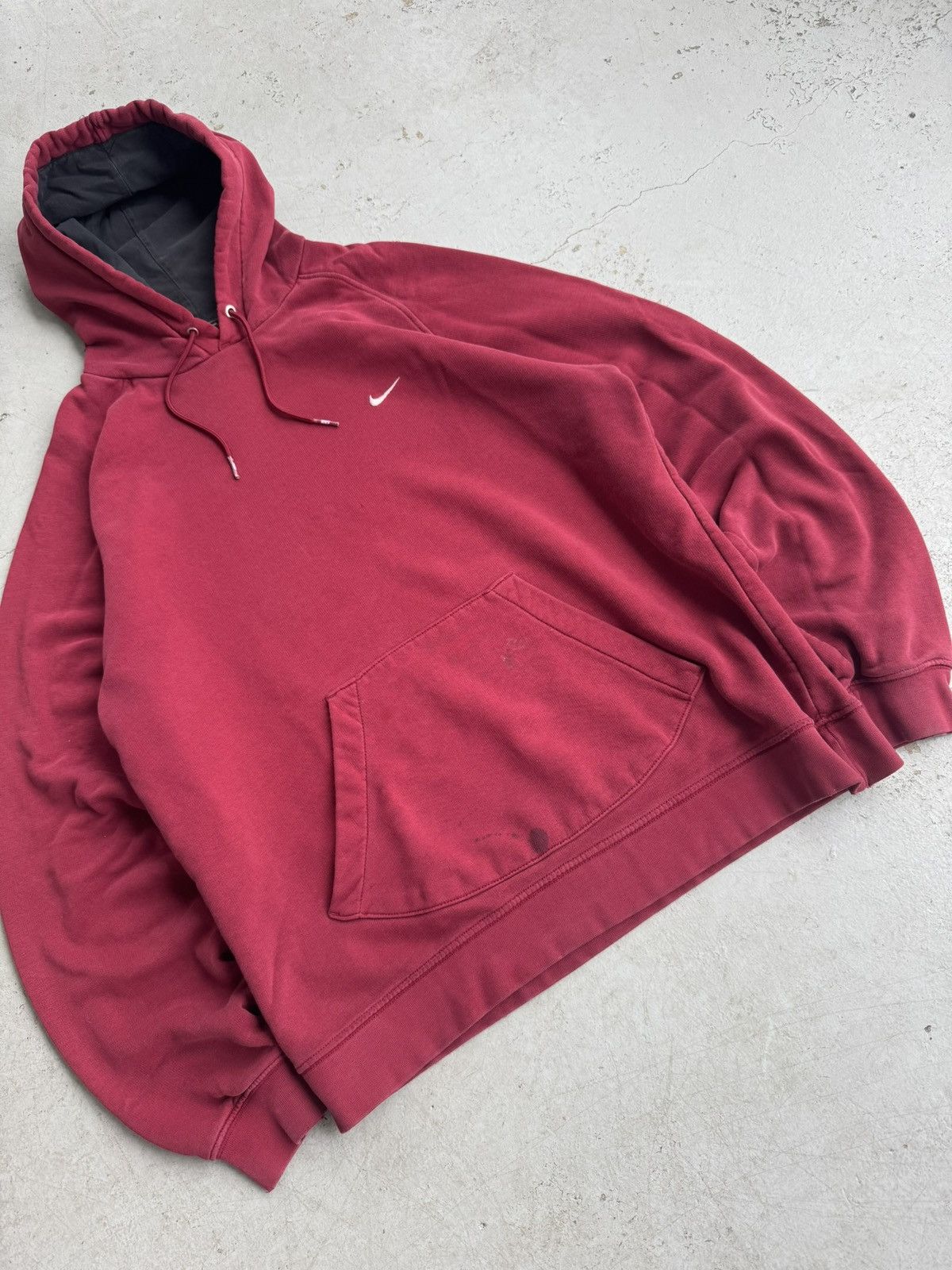 Nike Y2K Nike Left Chest Distressed Hoodie Size US L / EU 52-54 / 3 - 3 Thumbnail