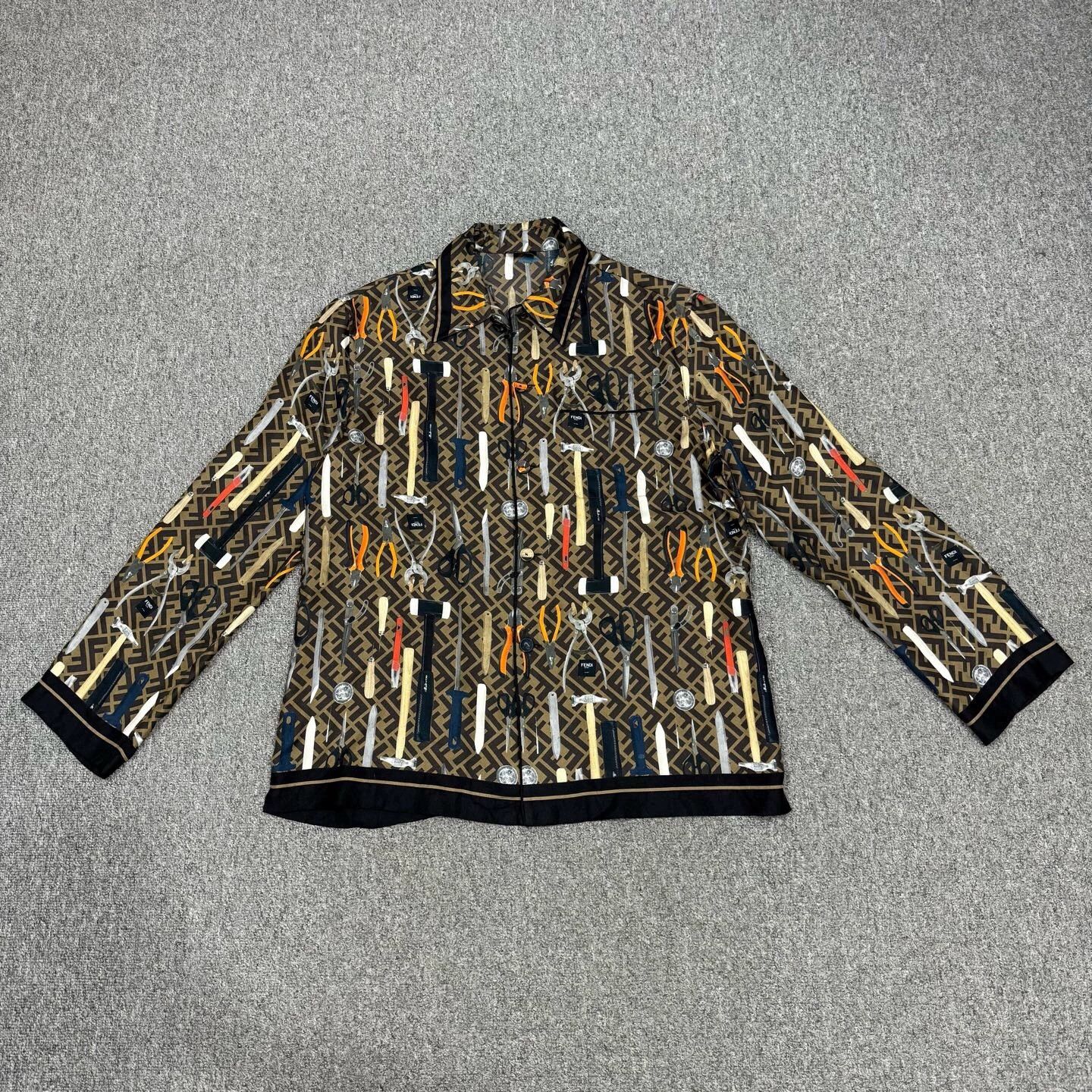 Fendi Fendi Double F Print LS Silk Shirt 46 9/10 hole Size US S / EU 44-46 / 1 - 1 Thumbnail