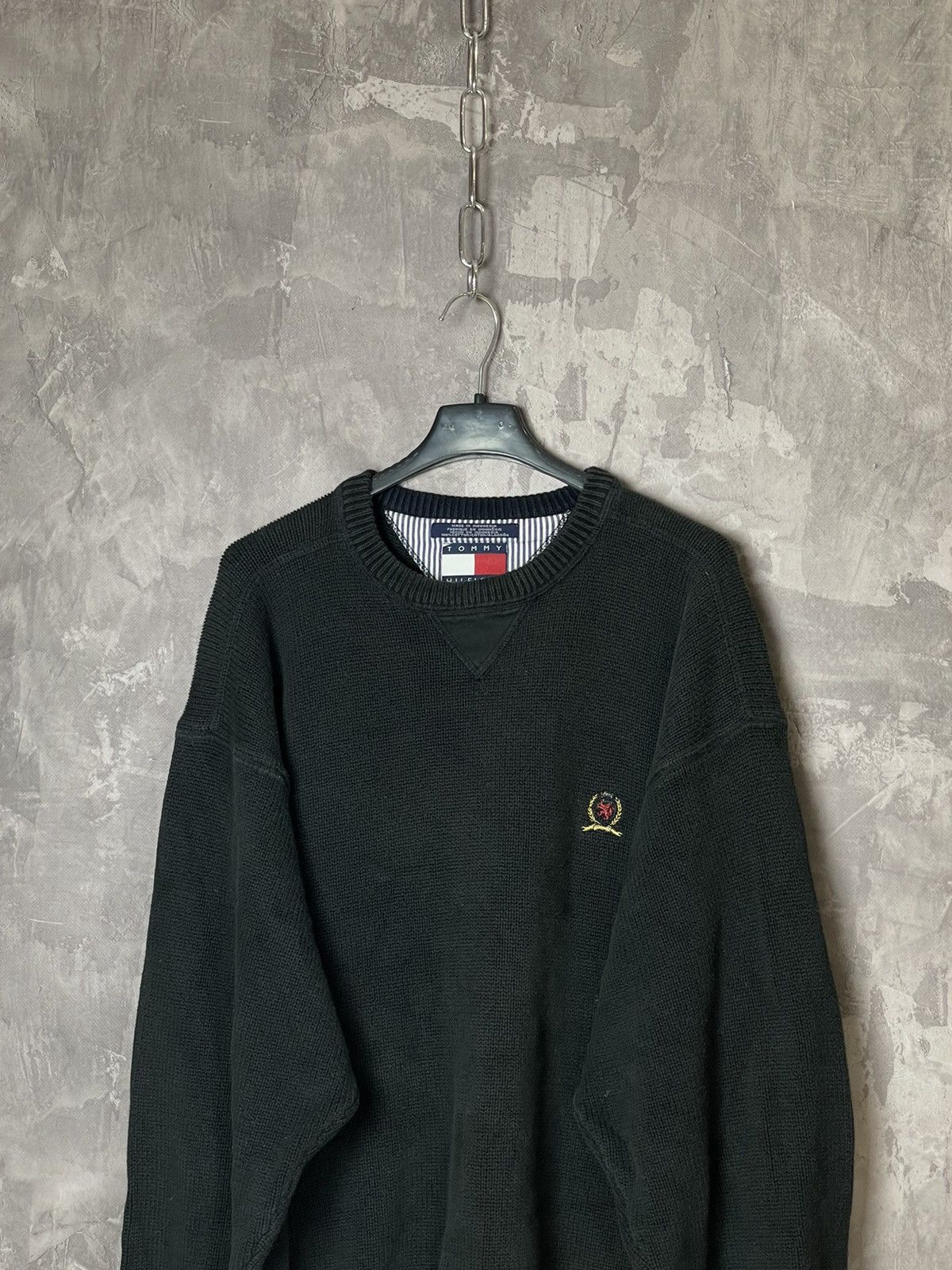 Tommy Hilfiger × Vintage Tommy Hilfiger Knit Sweater Big Logo Drill Y2K Style Size US L / EU 52-54 / 3 - 2 Thumbnail
