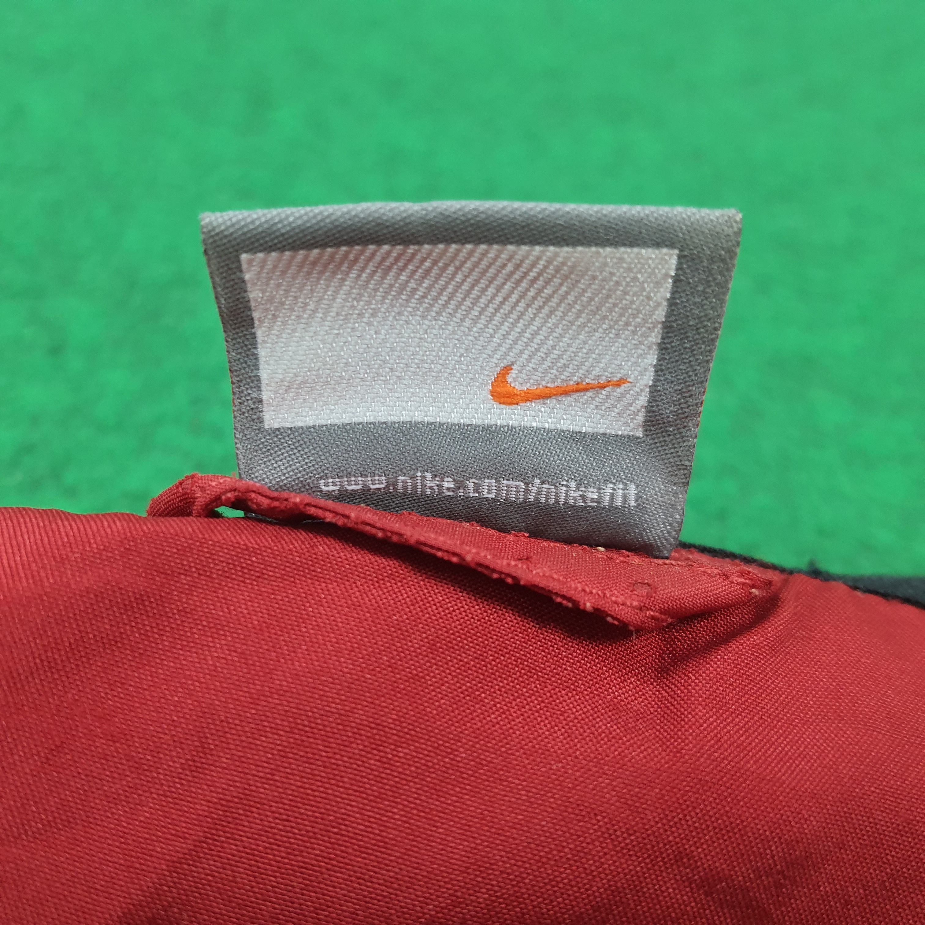 Nike Y2K Manchester United Nike AIG Training Shell Jacket C302N15 Size US S / EU 44-46 / 1 - 7 Thumbnail