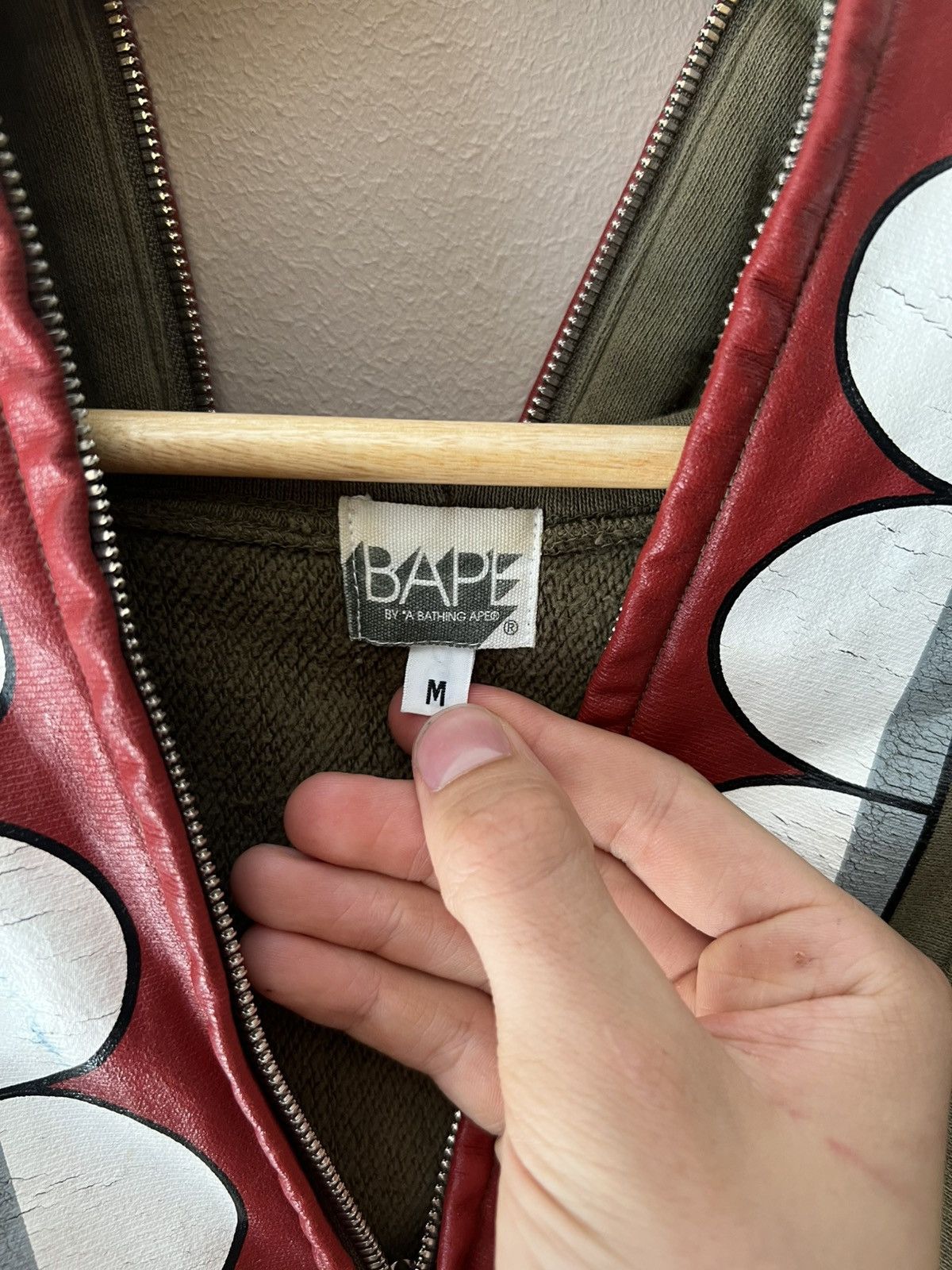 Bape Bape Kaws full zip hoodie 2005 Size US M / EU 48-50 / 2 - 4 Thumbnail