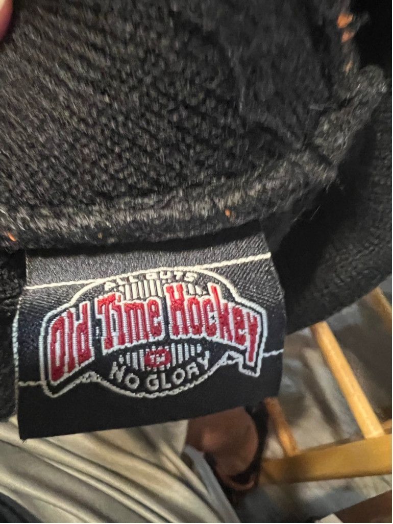 Other Men's Old Time Hockey Philadelphia Flyers Beanie Size ONE SIZE - 5 Thumbnail