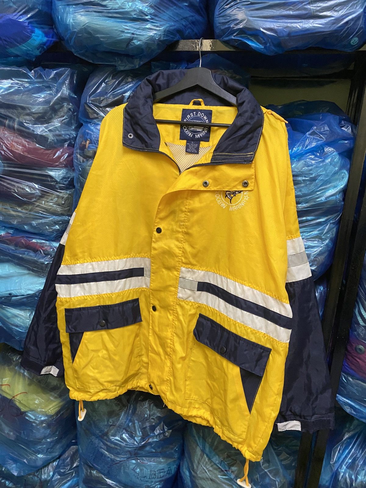 Vintage First Down Ocean Marina Sailing Jacket Yellow Nav Reflective Size US L / EU 52-54 / 3 - 4 Thumbnail