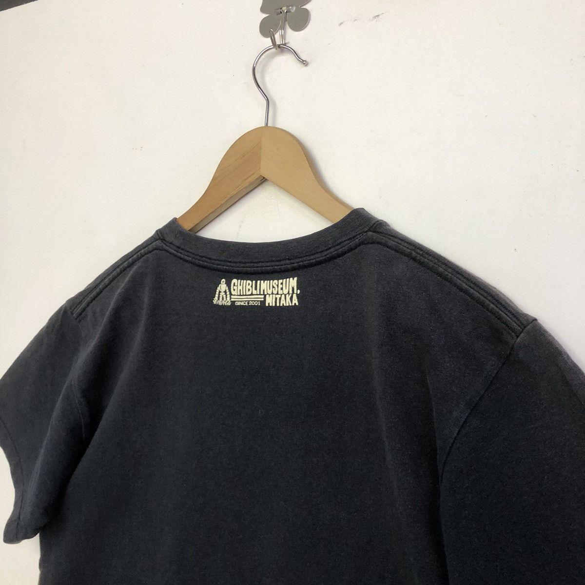 Anime VINTAGE GHIBLI MUSEUM MITAKA ANIME TSHIRT Size US M / EU 48-50 / 2 - 12 Thumbnail