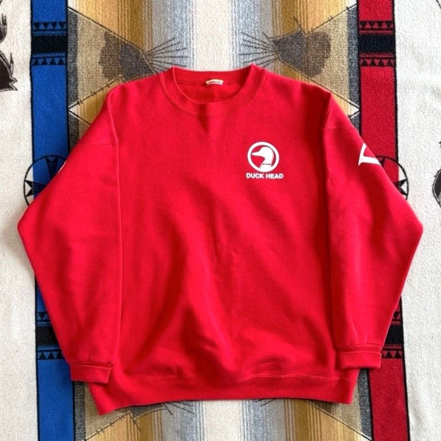 Vintage VINTAGE Duck Head Sweatshirt XL Spell Out Back Nature Outdoor Red 90s Mens Size US XL / EU 56 / 4 - 2 Thumbnail