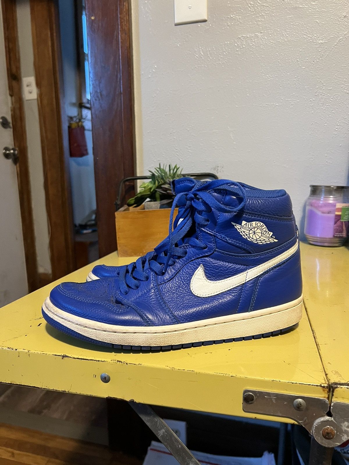 Nike Nike Jordan 1 Retro High OG Hyper Royal Sail Size 8.5 Size US 8.5 / EU 41-42 - 1 Thumbnail