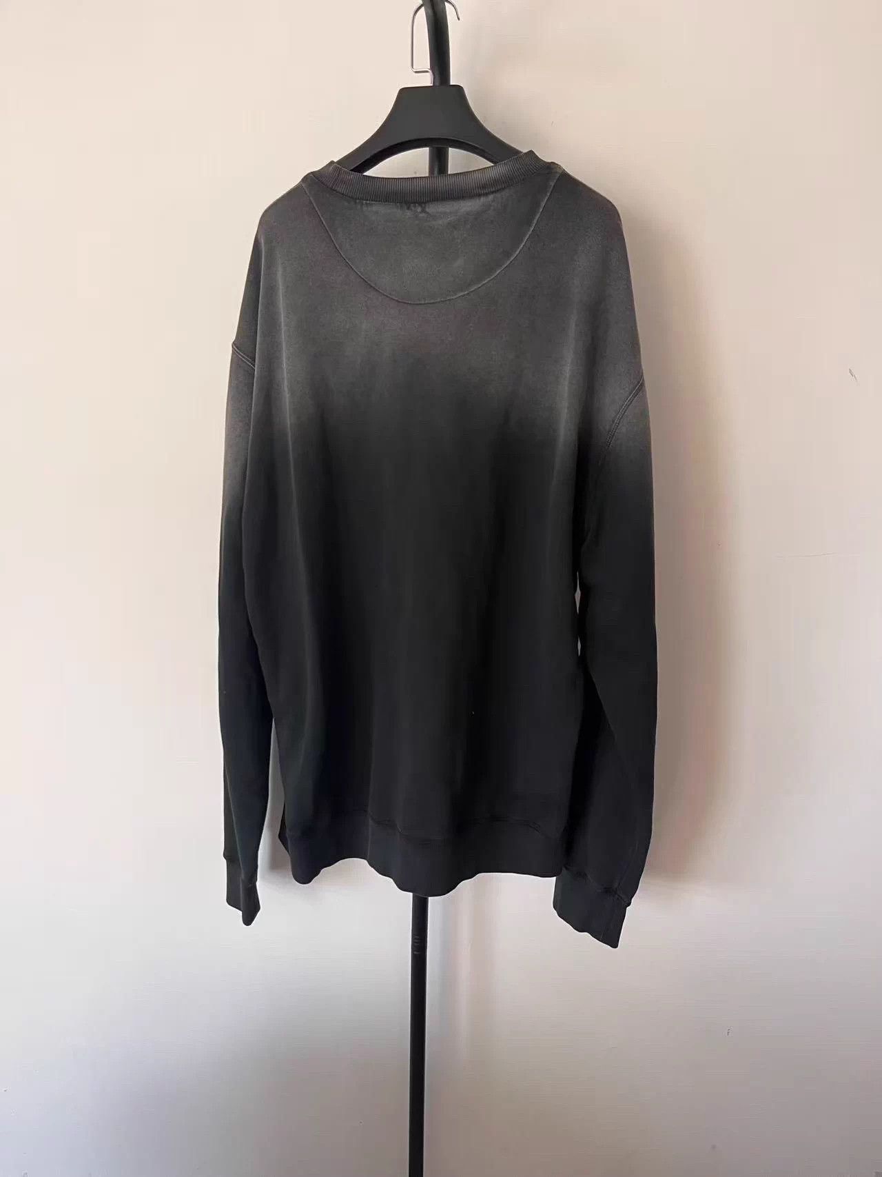 Prada PRADA Gradient Logo Crewneck Sweatshirt Black XL Size US XL / EU 56 / 4 - 2 Thumbnail